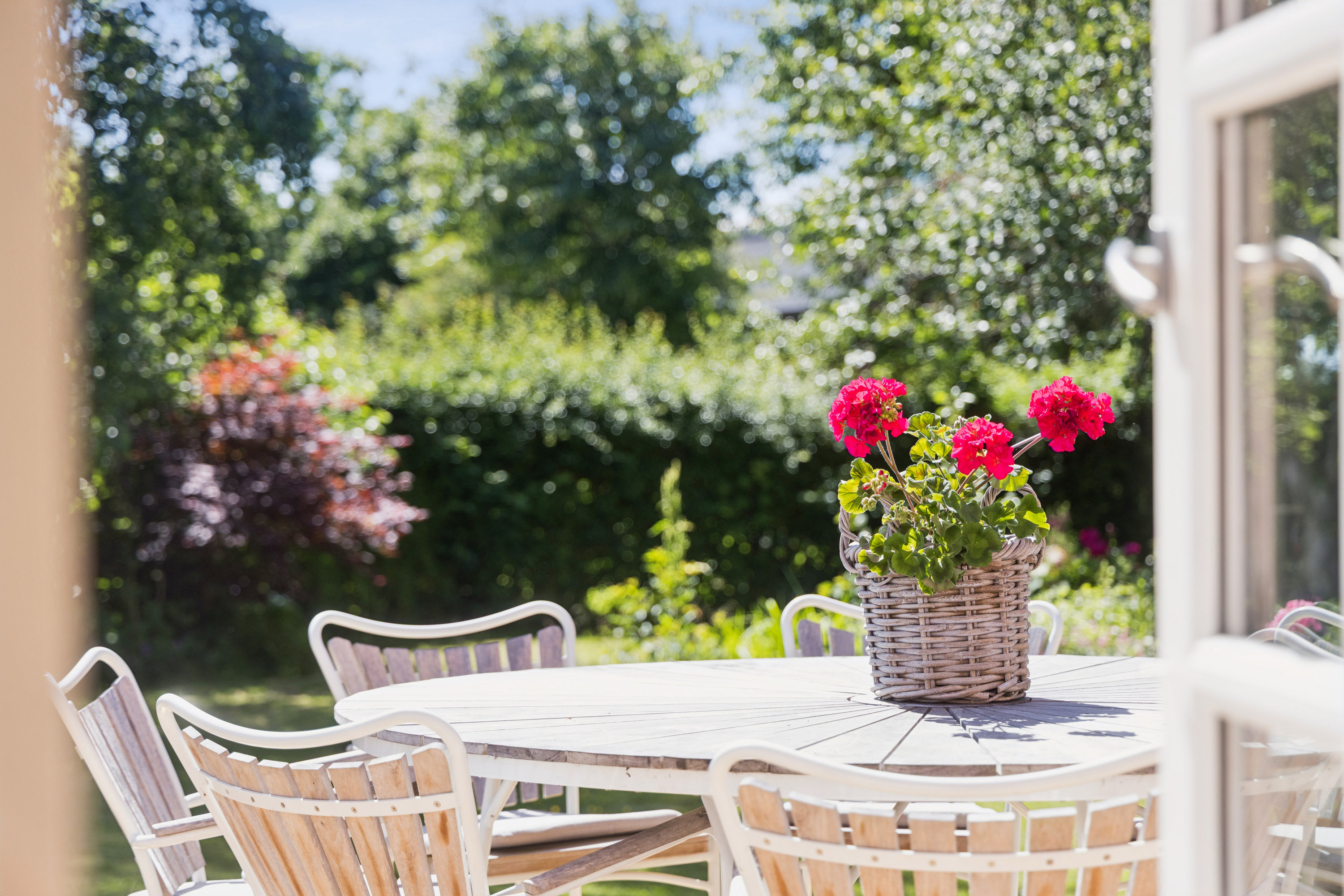 Fremhævet terrasse billede i fuldskærmstilstand. Billede af Hvorupgårdvej 36, 9400 Nørresundby