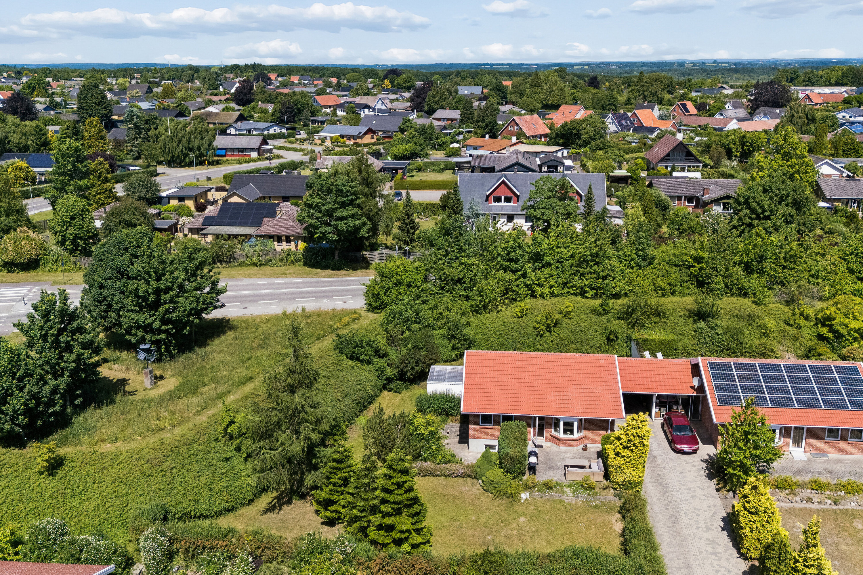 Fremhævet luftfoto billede i fuldskærmstilstand. Billede af Ellegårdsvej 17, Fensmark, 4684 Holmegaard
