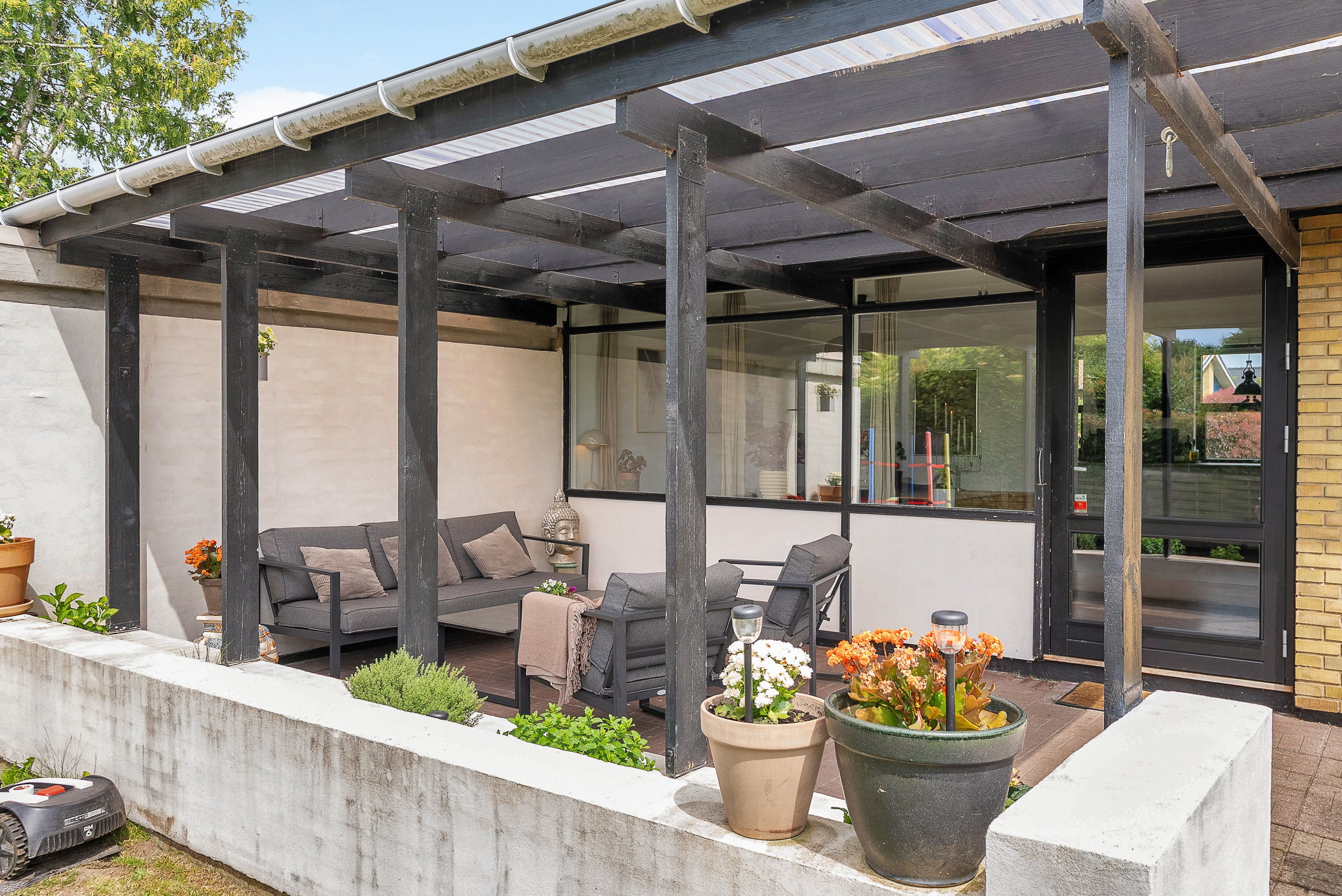 Fremhævet overdækket terrasse billede i fuldskærmstilstand. Billede af Karlavej 4, 5270 Odense N