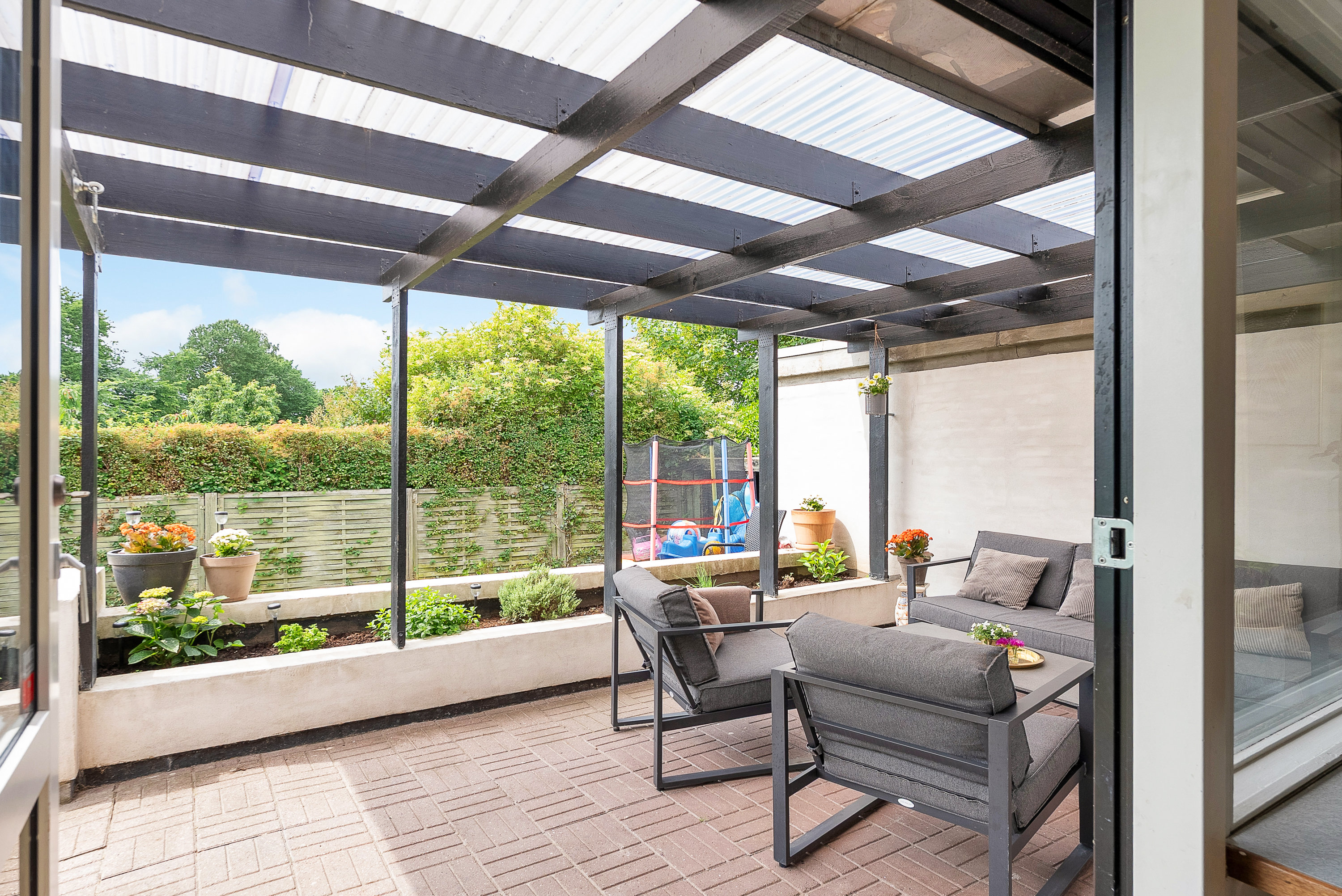 Fremhævet overdækket terrasse billede i fuldskærmstilstand. Billede af Karlavej 4, 5270 Odense N