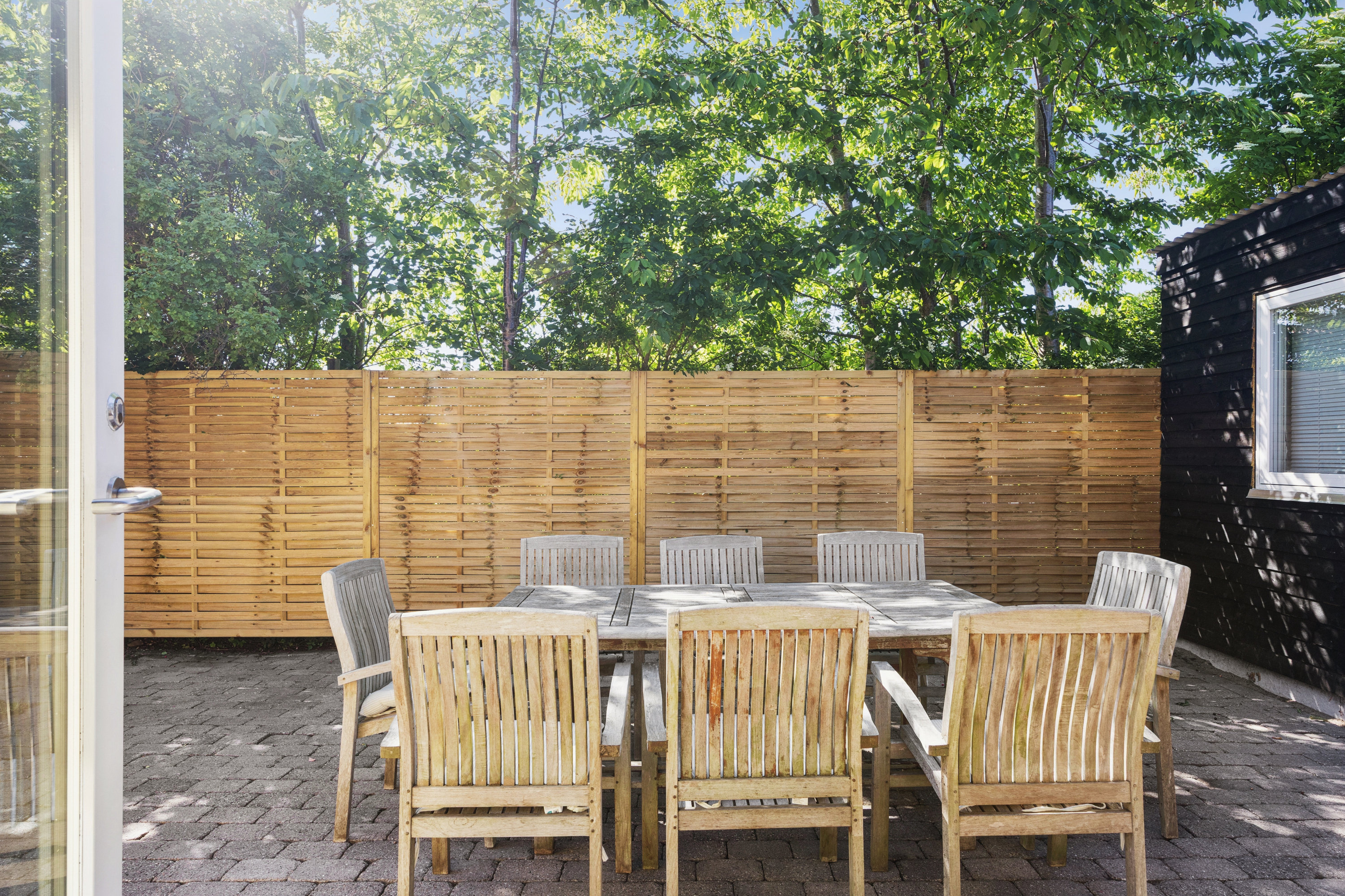 Fremhævet terrasse billede i fuldskærmstilstand. Billede af Knoldager 35, 2670 Greve