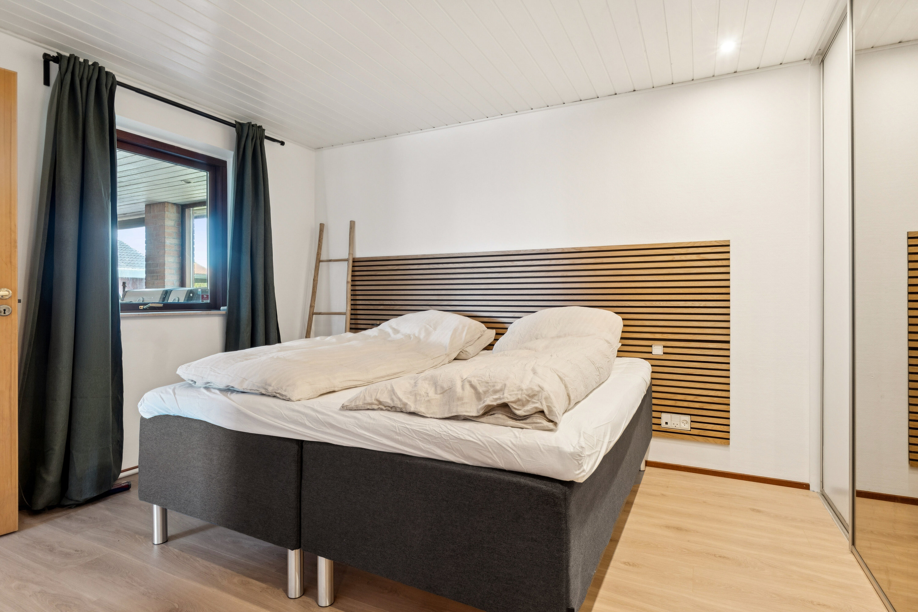 Fremhævet soveværelse billede i fuldskærmstilstand. Billede af Rødtjørnevej 18, Sæby, 4070 Kirke Hyllinge