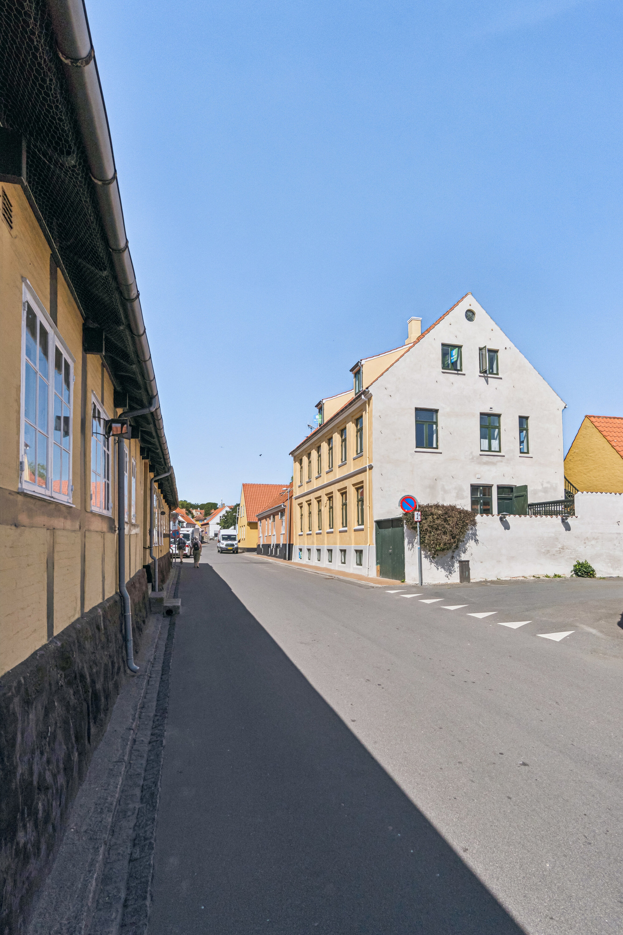 Fremhævet set fra vejen billede i fuldskærmstilstand. Billede af Postgade 2B, 2., Svaneke, 3740 Svaneke