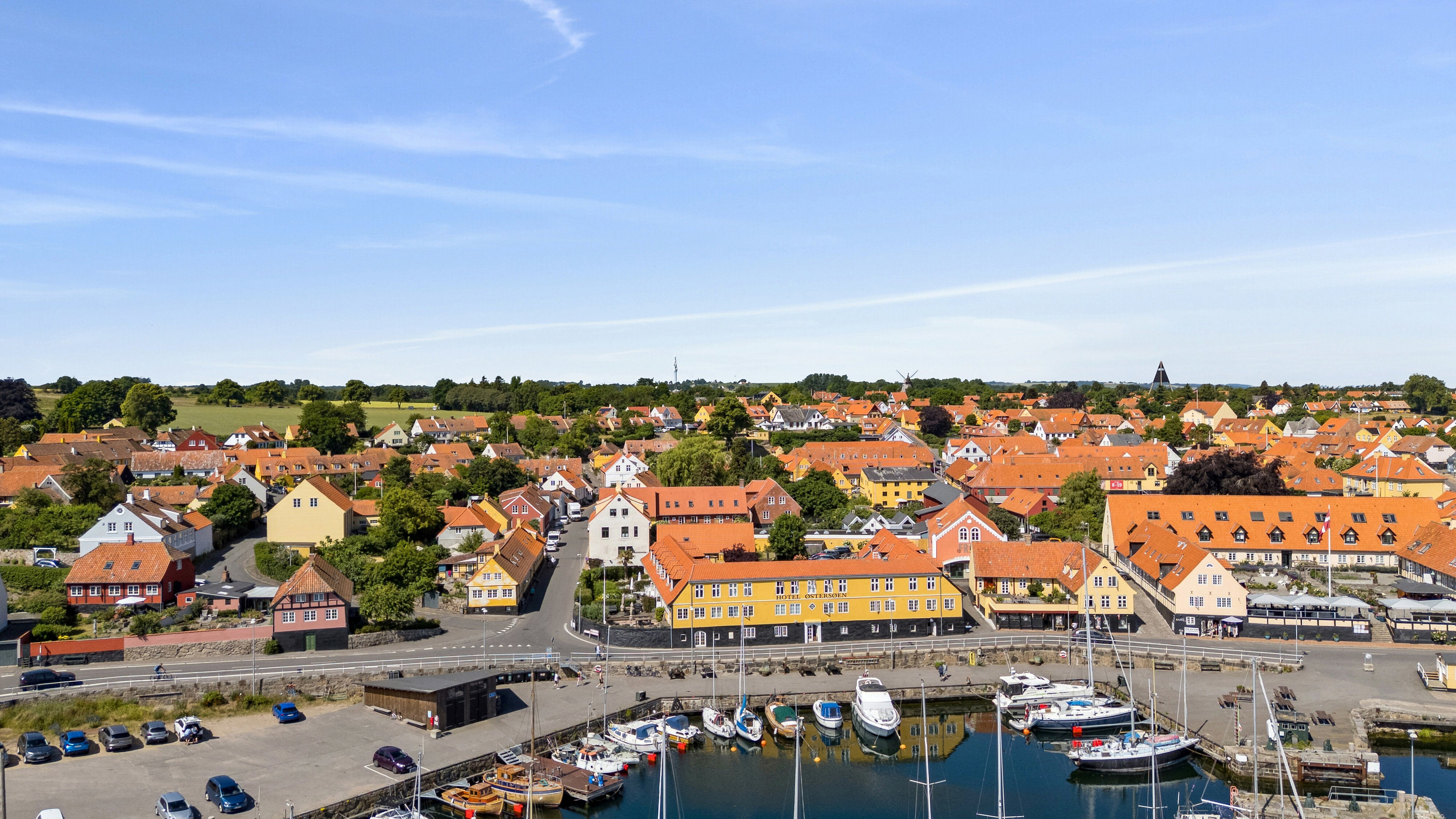 Fremhævet luftfoto billede i fuldskærmstilstand. Billede af Postgade 2B, 2., Svaneke, 3740 Svaneke