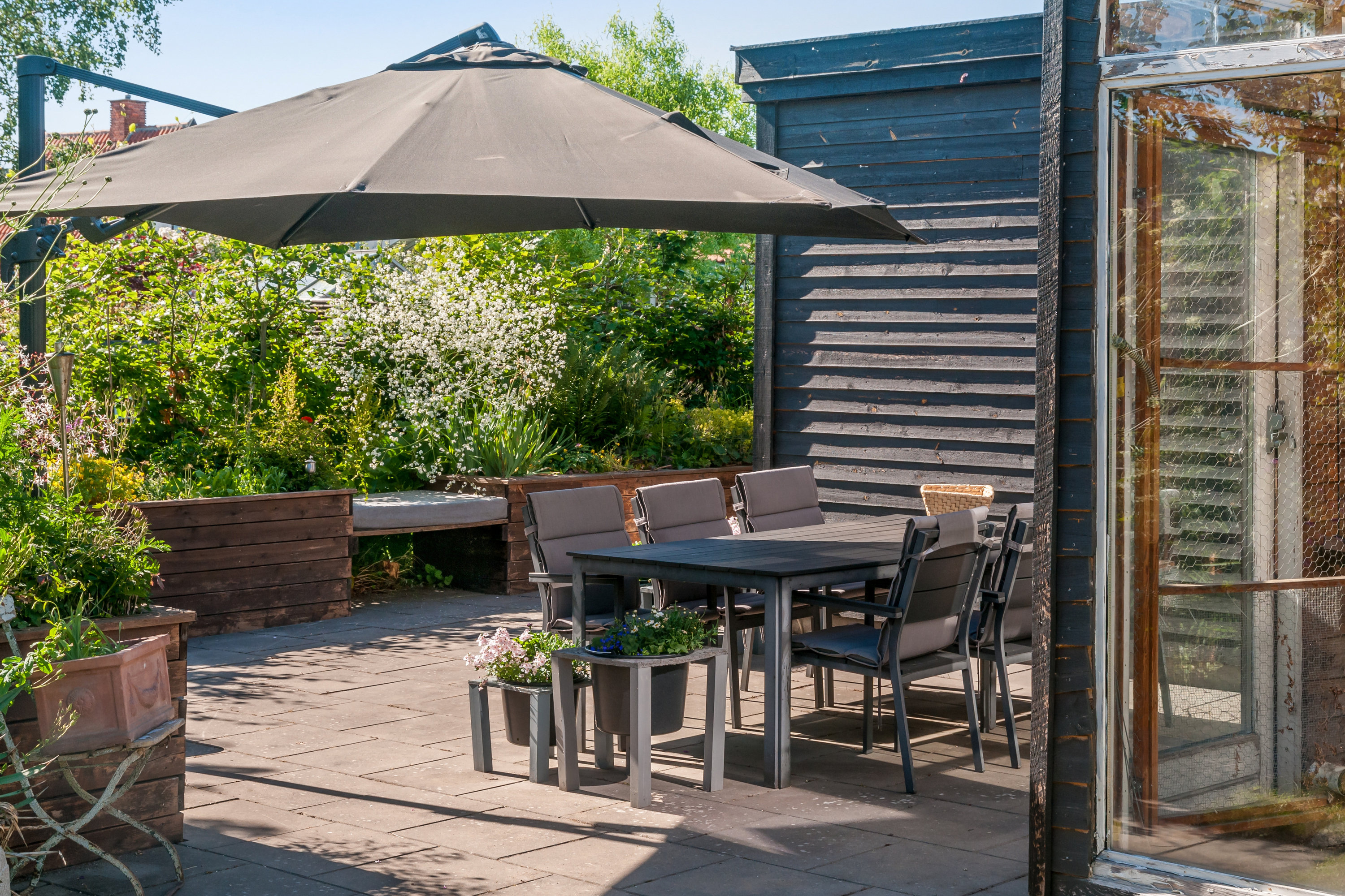 Fremhævet terrasse billede i fuldskærmstilstand. Billede af Spicas Alle 4, 2770 Kastrup
