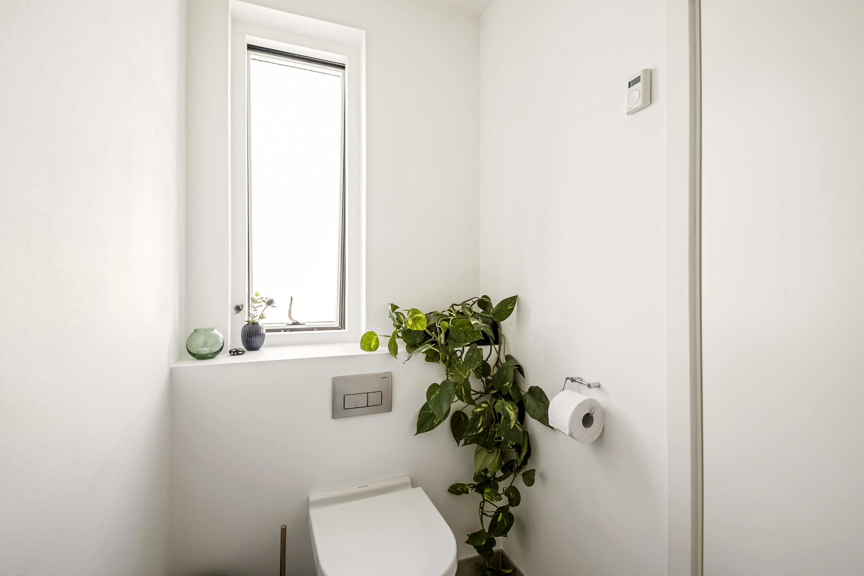 Fremhævet toilet billede i fuldskærmstilstand. Billede af Åbakken 31, Bellinge, 5250 Odense SV