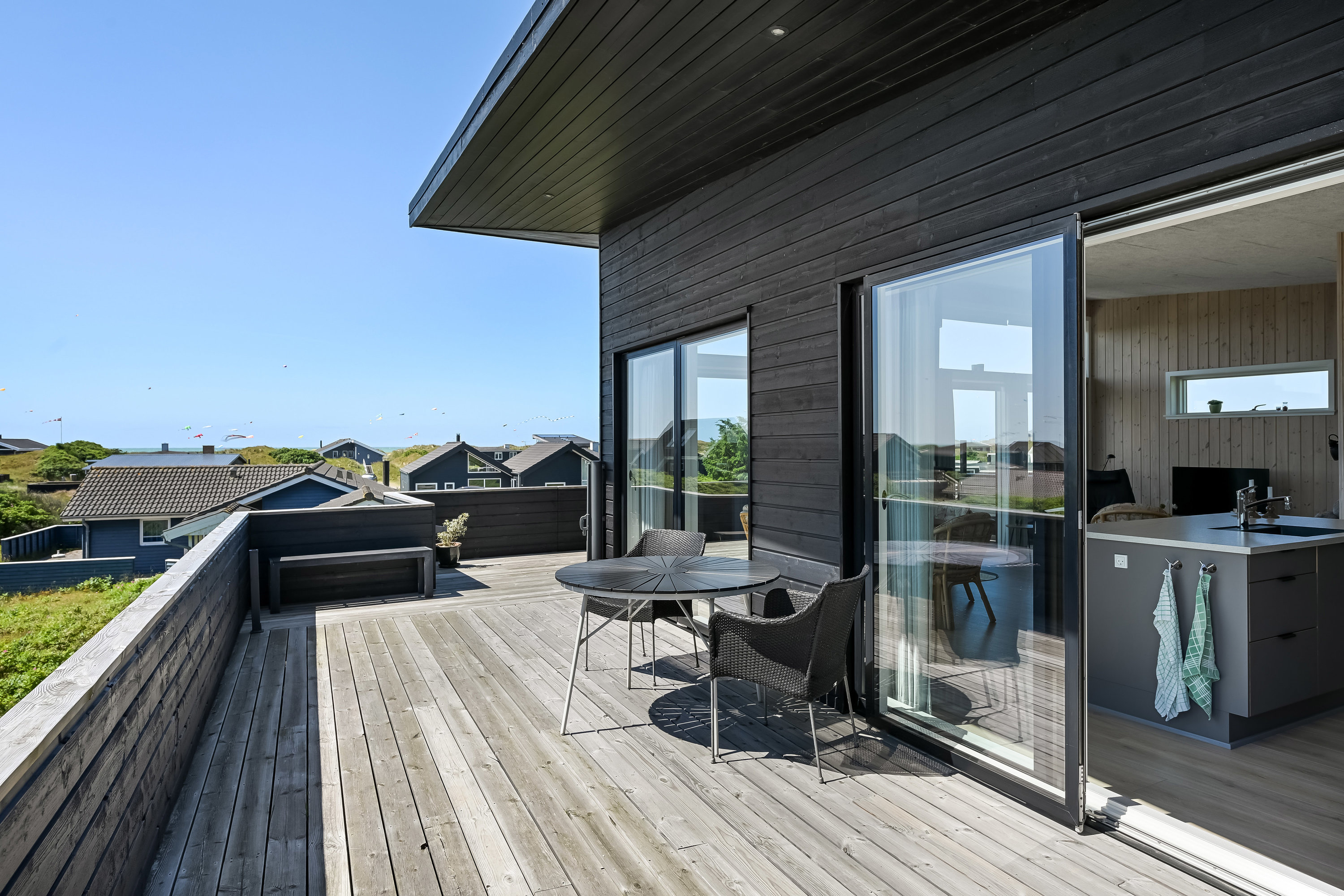 Fremhævet terrasse billede i fuldskærmstilstand. Billede af Hympelvej 21, Rindby Strand, 6720 Fanø