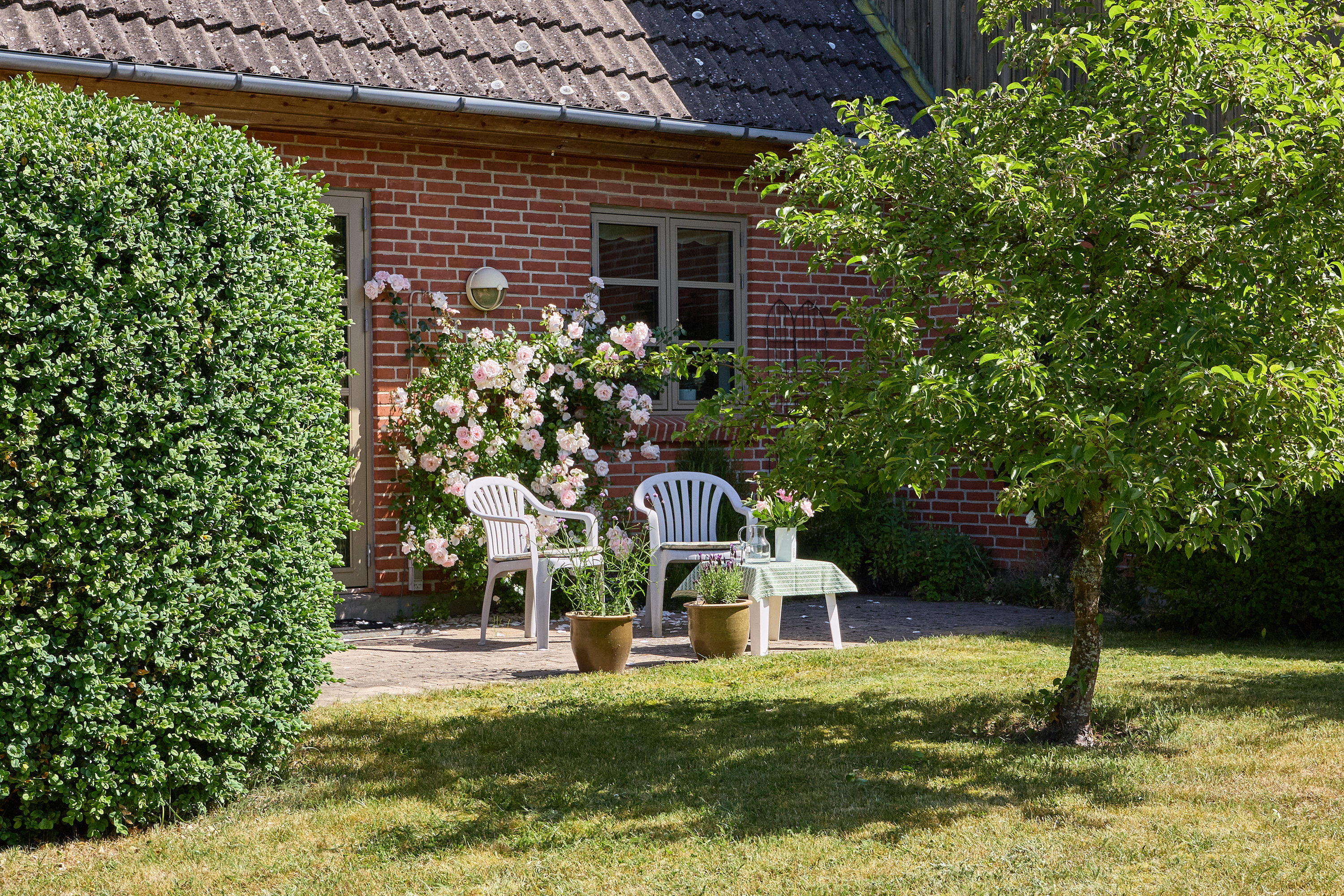 Fremhævet terrasse billede i fuldskærmstilstand. Billede af Boholmsvej 10, 3250 Gilleleje