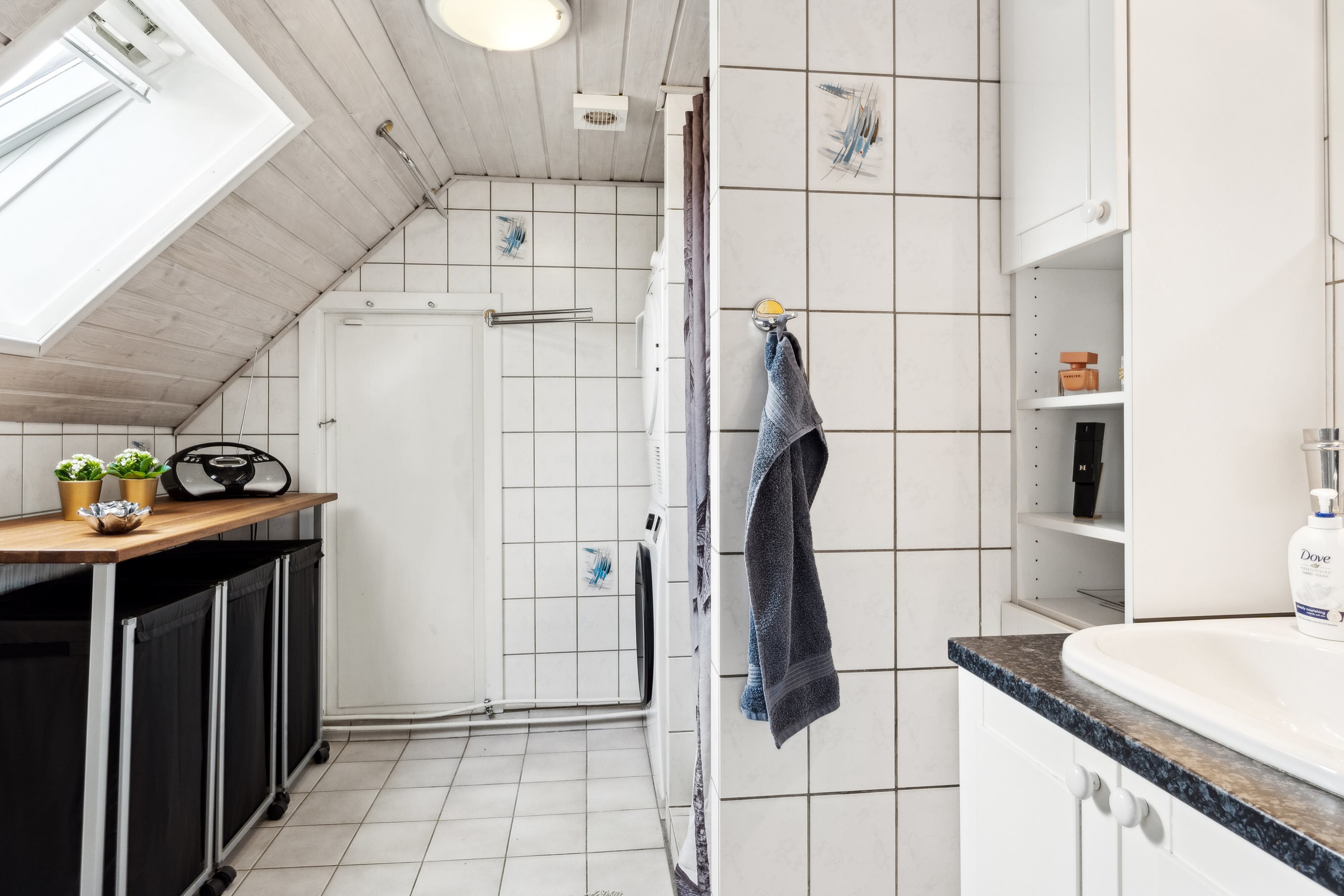 Fremhævet badeværelse billede i fuldskærmstilstand. Billede af Frederiksberg 8, 9500 Hobro