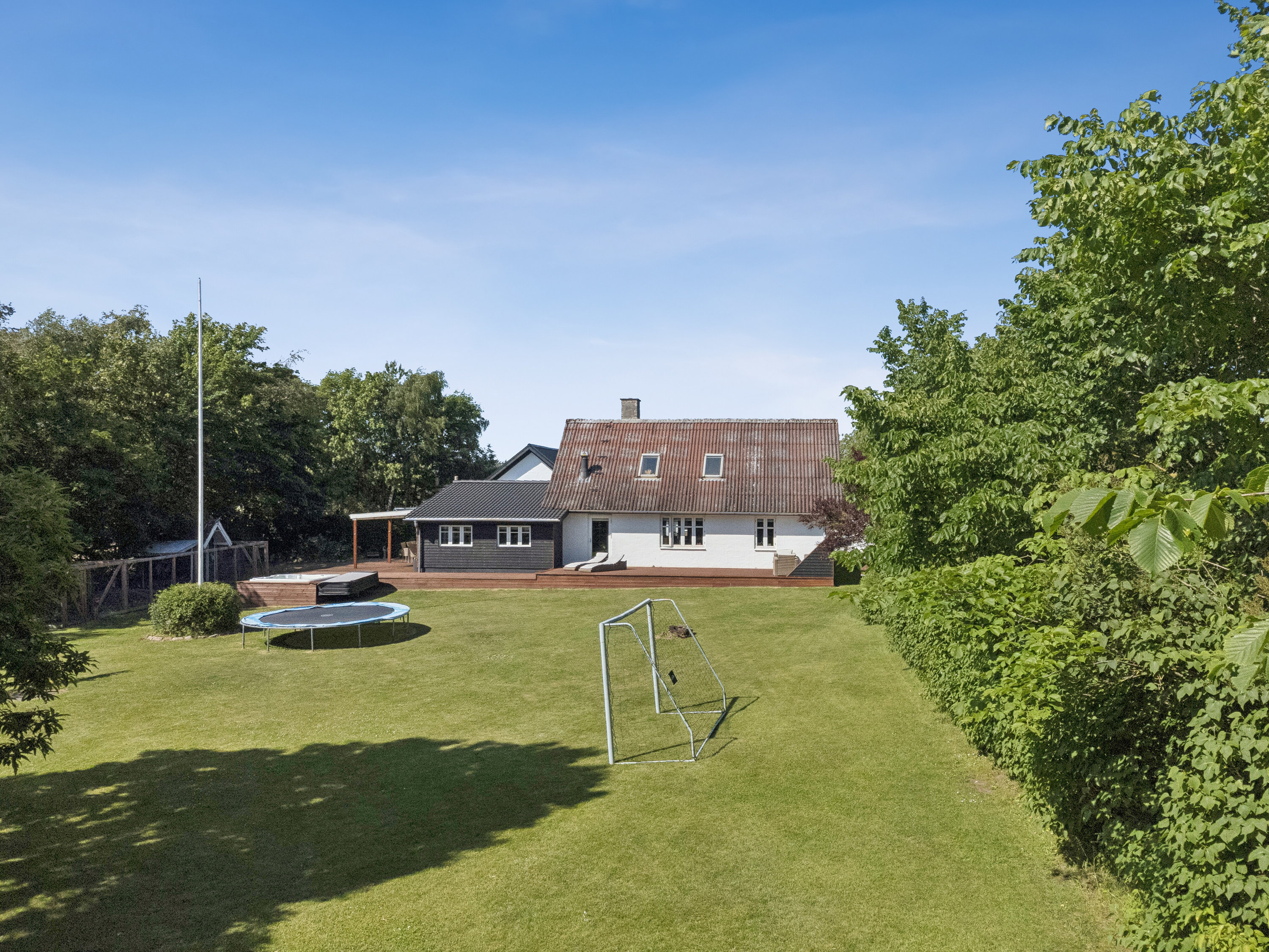 Fremhævet luftfoto billede i fuldskærmstilstand. Billede af Ålborgvej 202, 9800 Hjørring