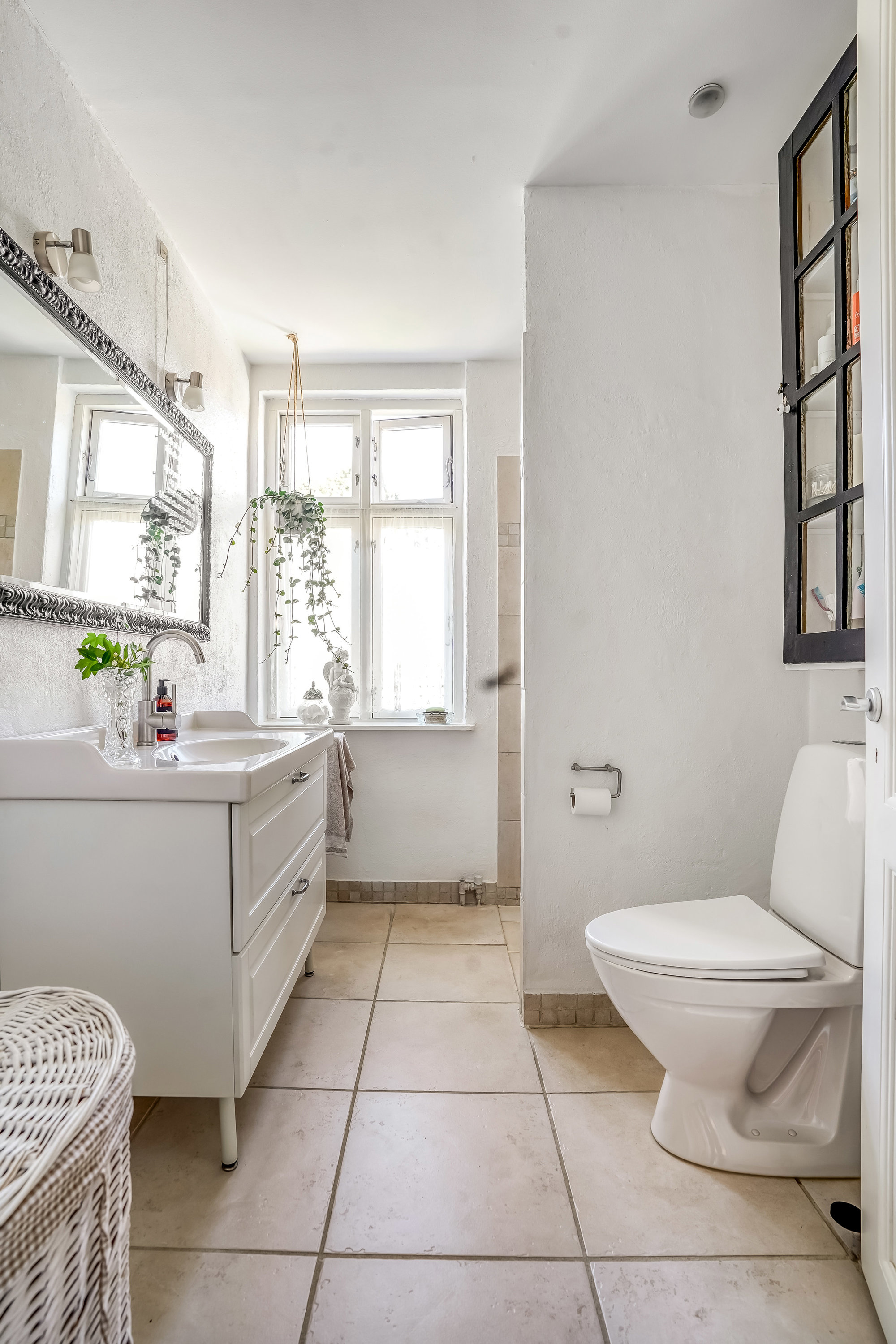 Fremhævet toilet billede i fuldskærmstilstand. Billede af Vibyvej 2, 5580 Nørre Aaby