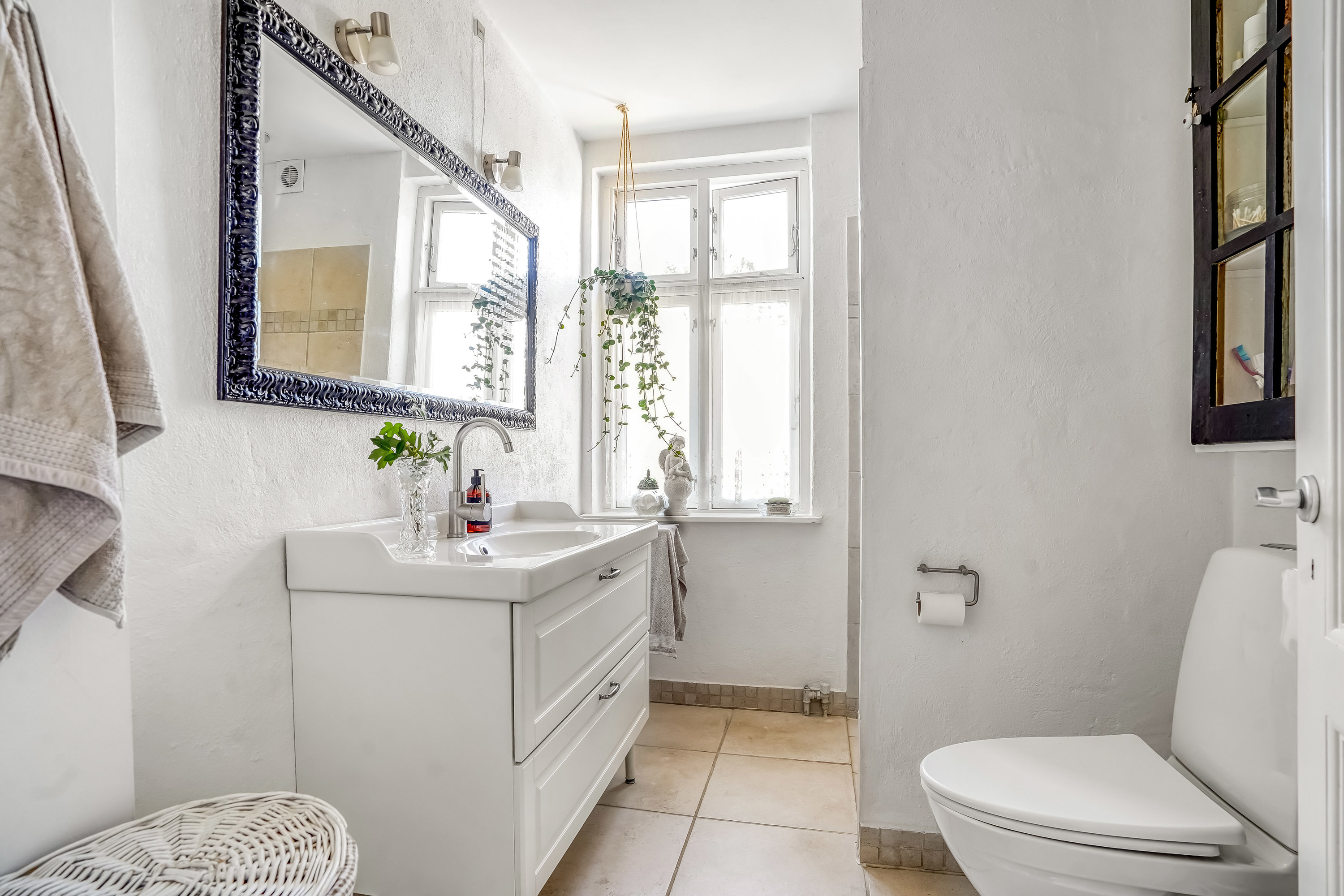 Fremhævet toilet billede i fuldskærmstilstand. Billede af Vibyvej 2, 5580 Nørre Aaby
