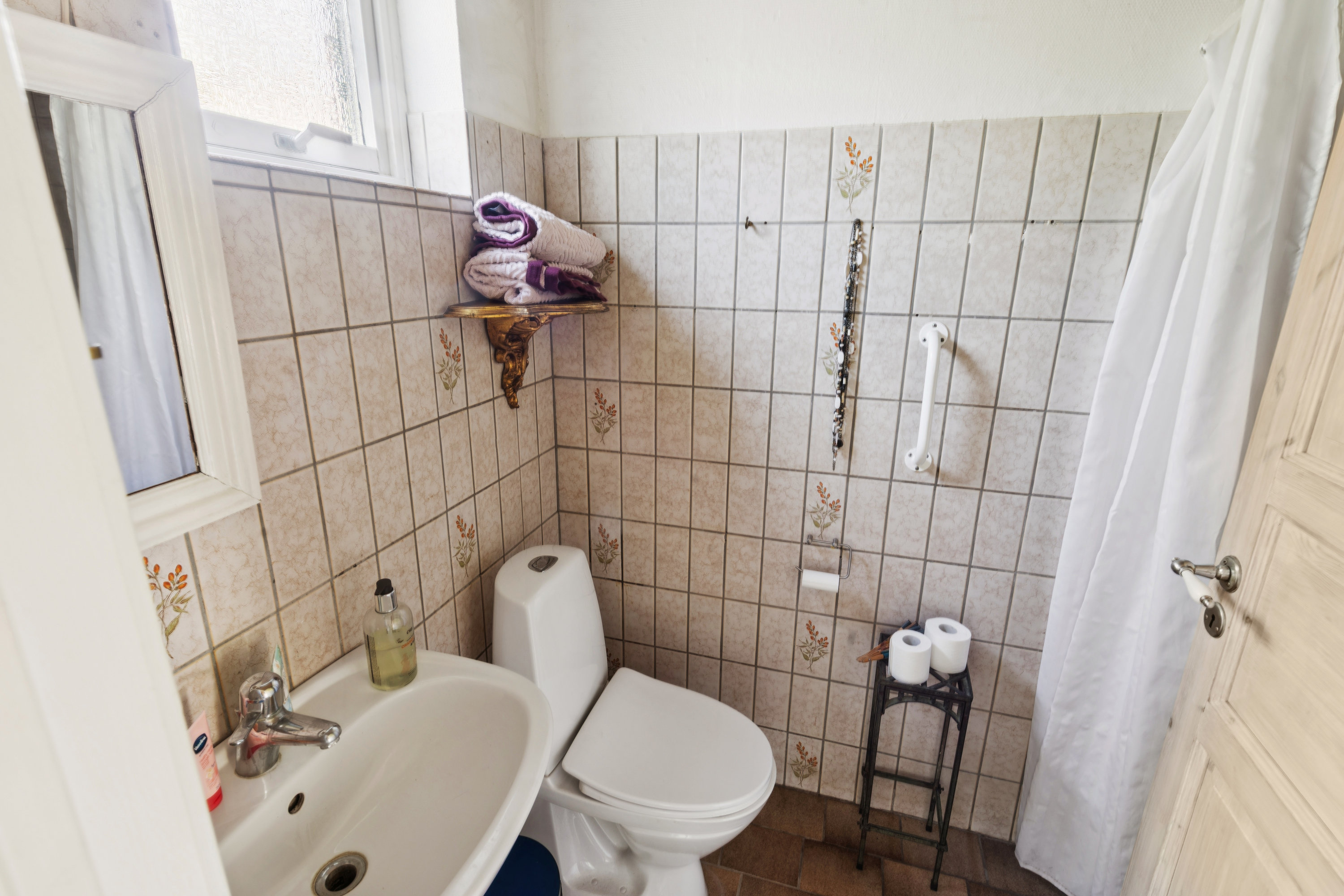 Fremhævet badeværelse billede i fuldskærmstilstand. Billede af Arnesvej 31A, 2700 Brønshøj