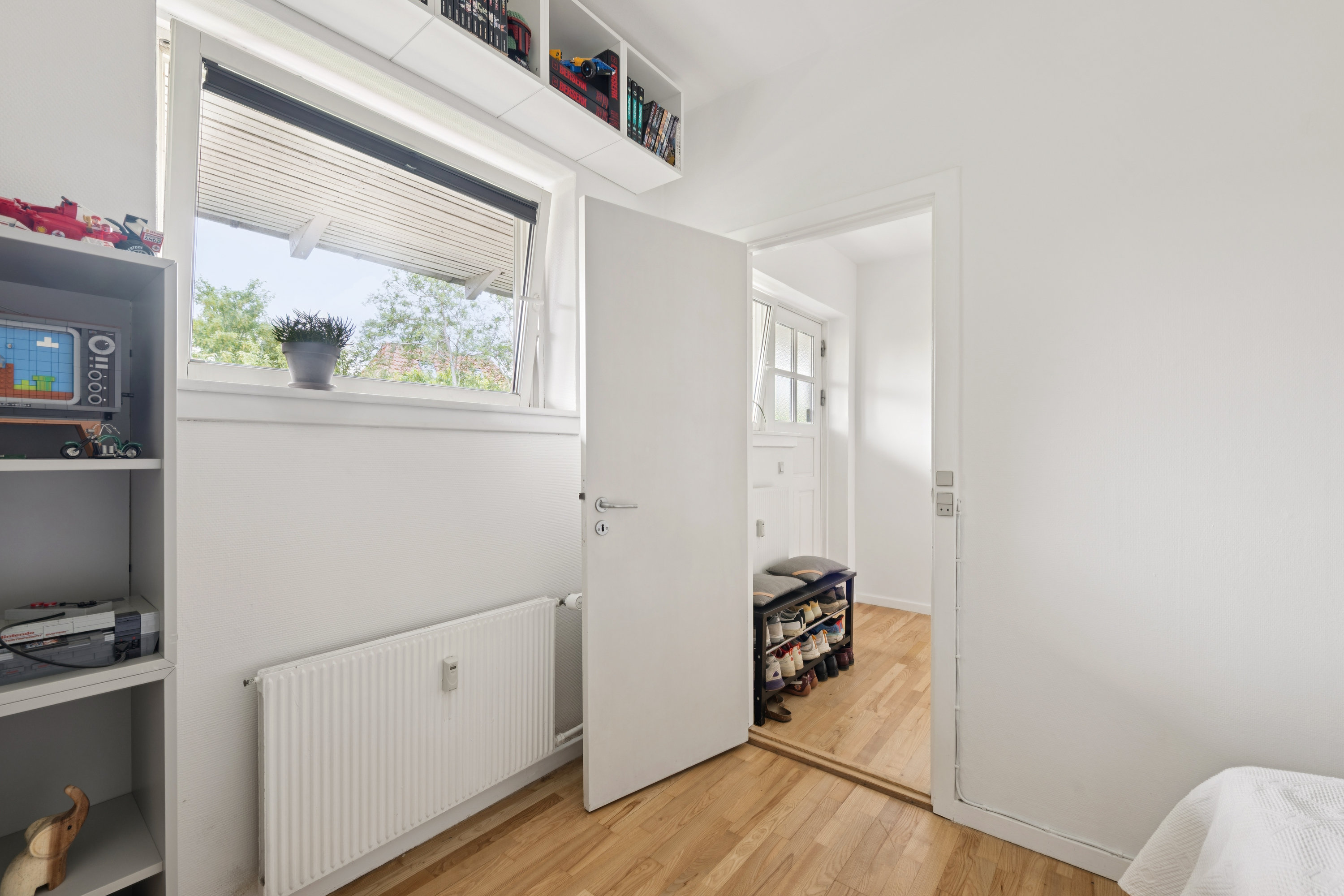 Fremhævet værelse billede i fuldskærmstilstand. Billede af Kirsebærvænget 3, 1. 3., 2800 Kongens Lyngby