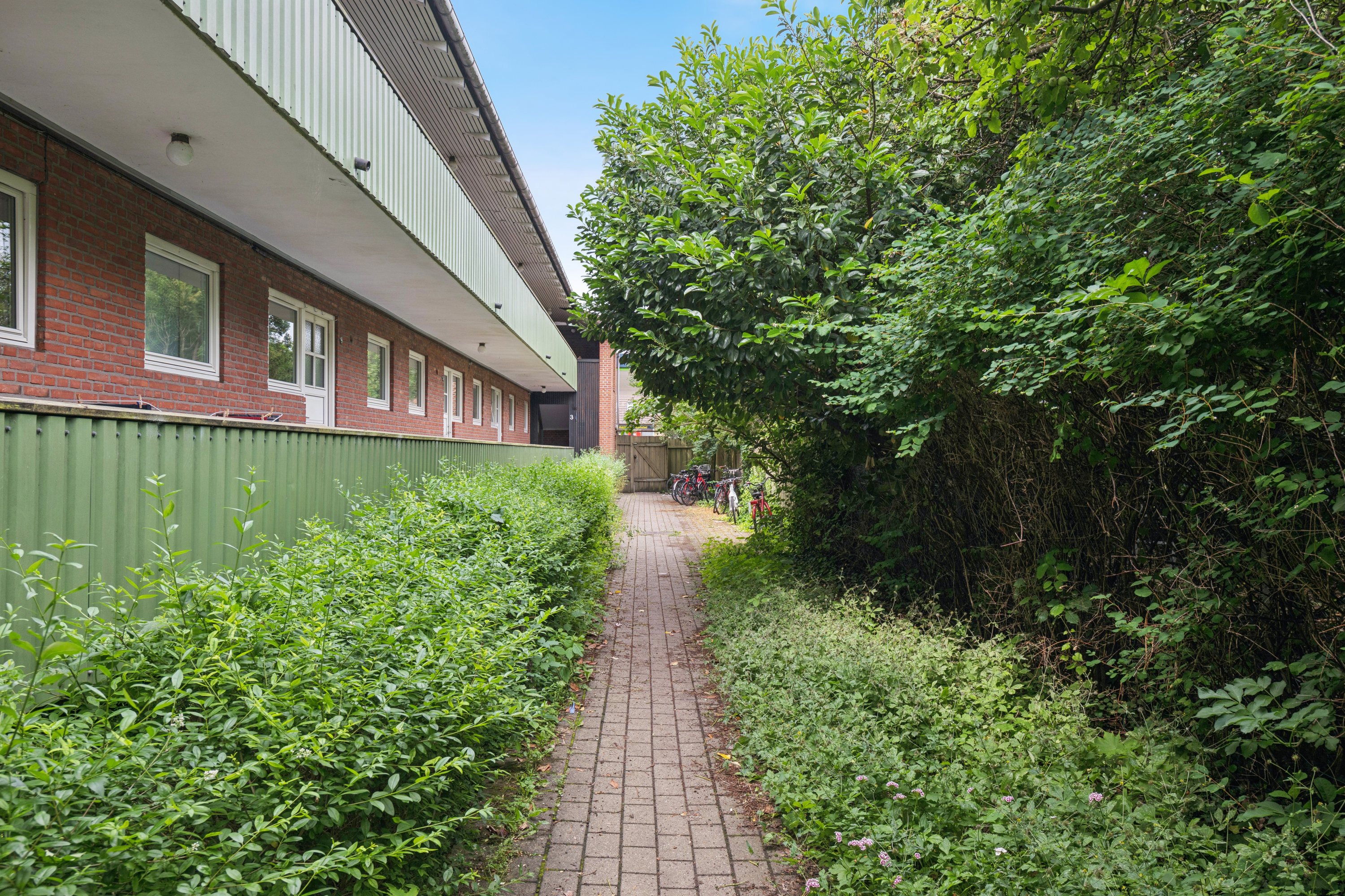 Fremhævet andet billede i fuldskærmstilstand. Billede af Kirsebærvænget 3, 1. 3., 2800 Kongens Lyngby