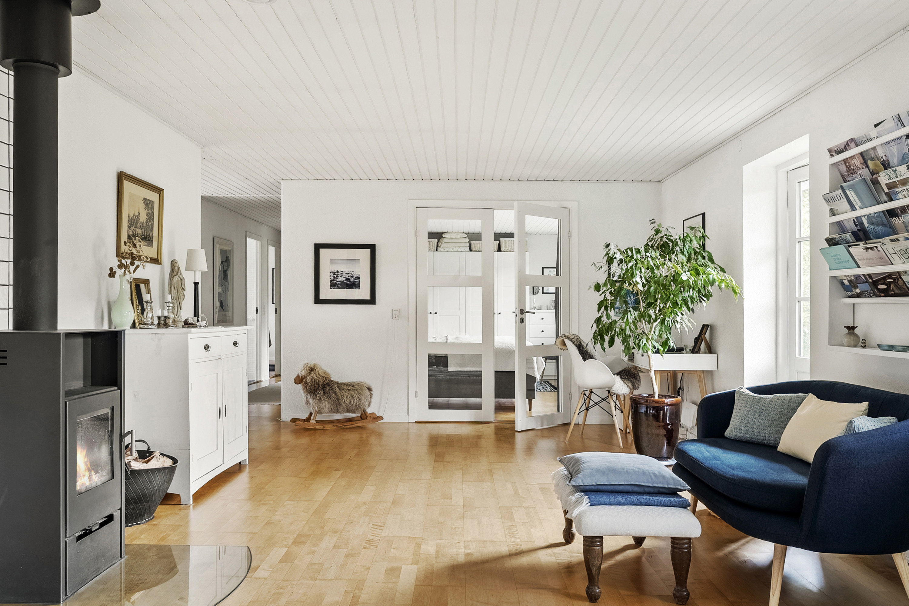Fremhævet stue billede i fuldskærmstilstand. Billede af Krøruplundvej 12, Gangsted, 8732 Hovedgård