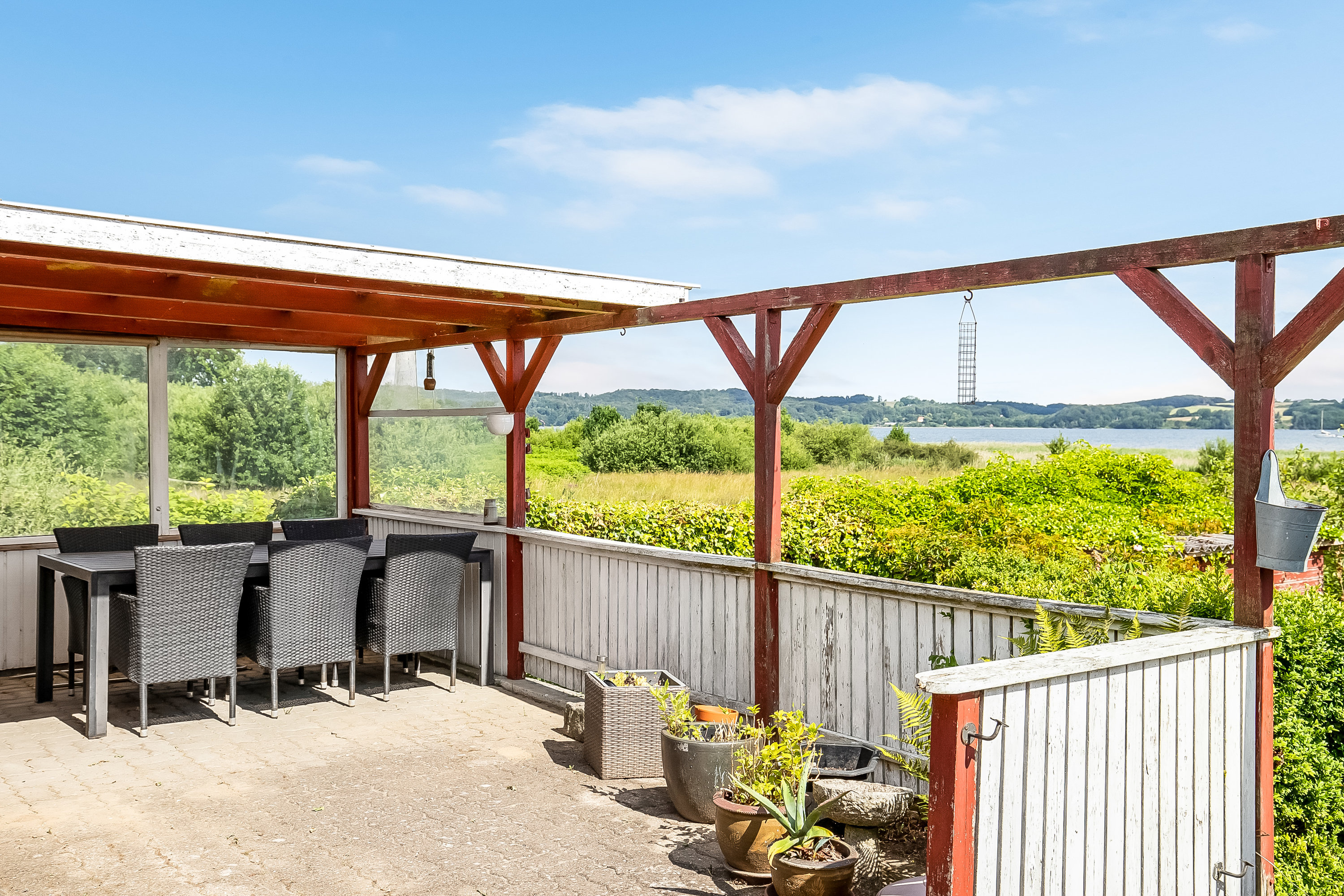 Fremhævet terrasse billede i fuldskærmstilstand. Billede af Lodsvej 114, Sellerup Strand, 7080 Børkop