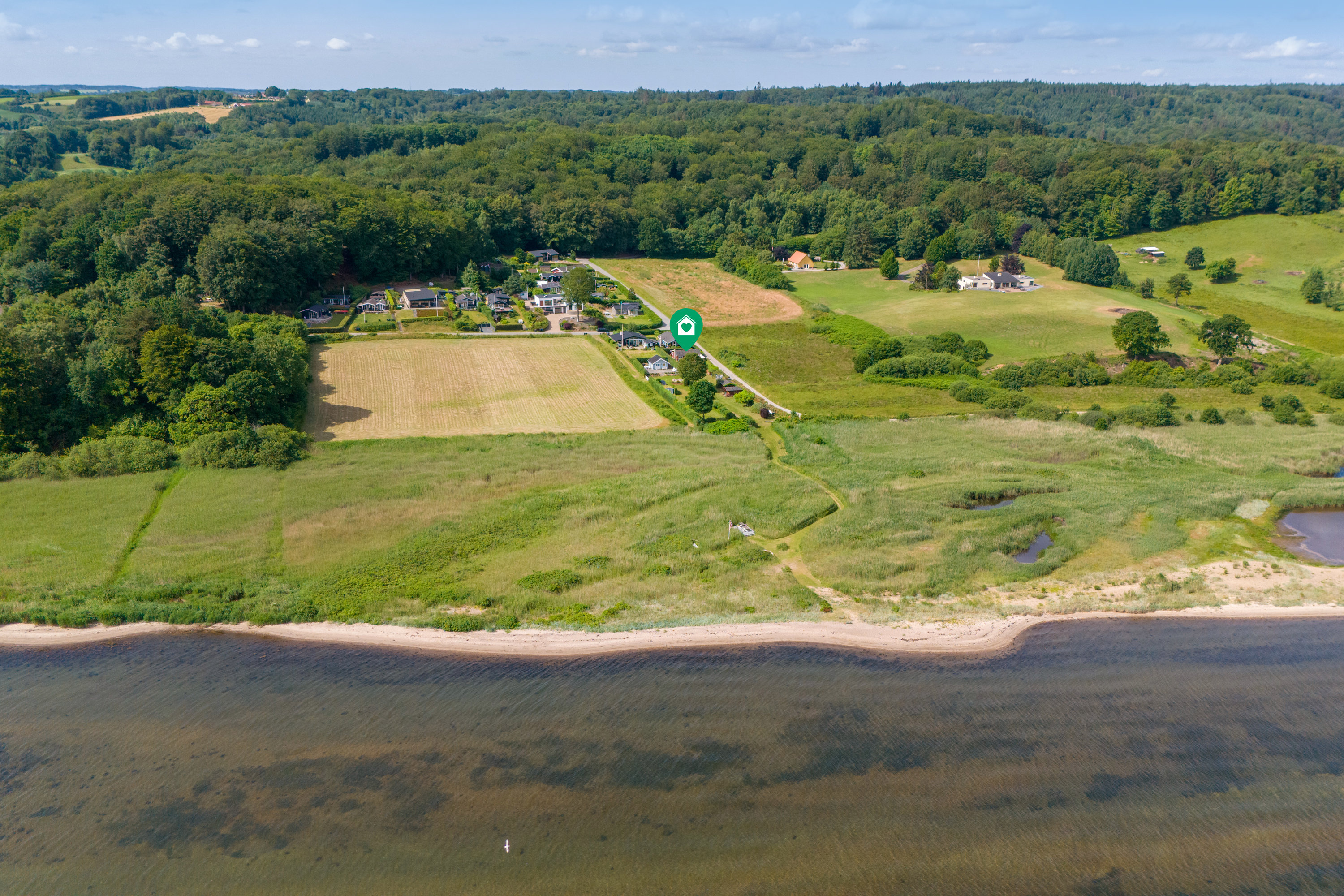 Fremhævet luftfoto billede i fuldskærmstilstand. Billede af Lodsvej 114, Sellerup Strand, 7080 Børkop