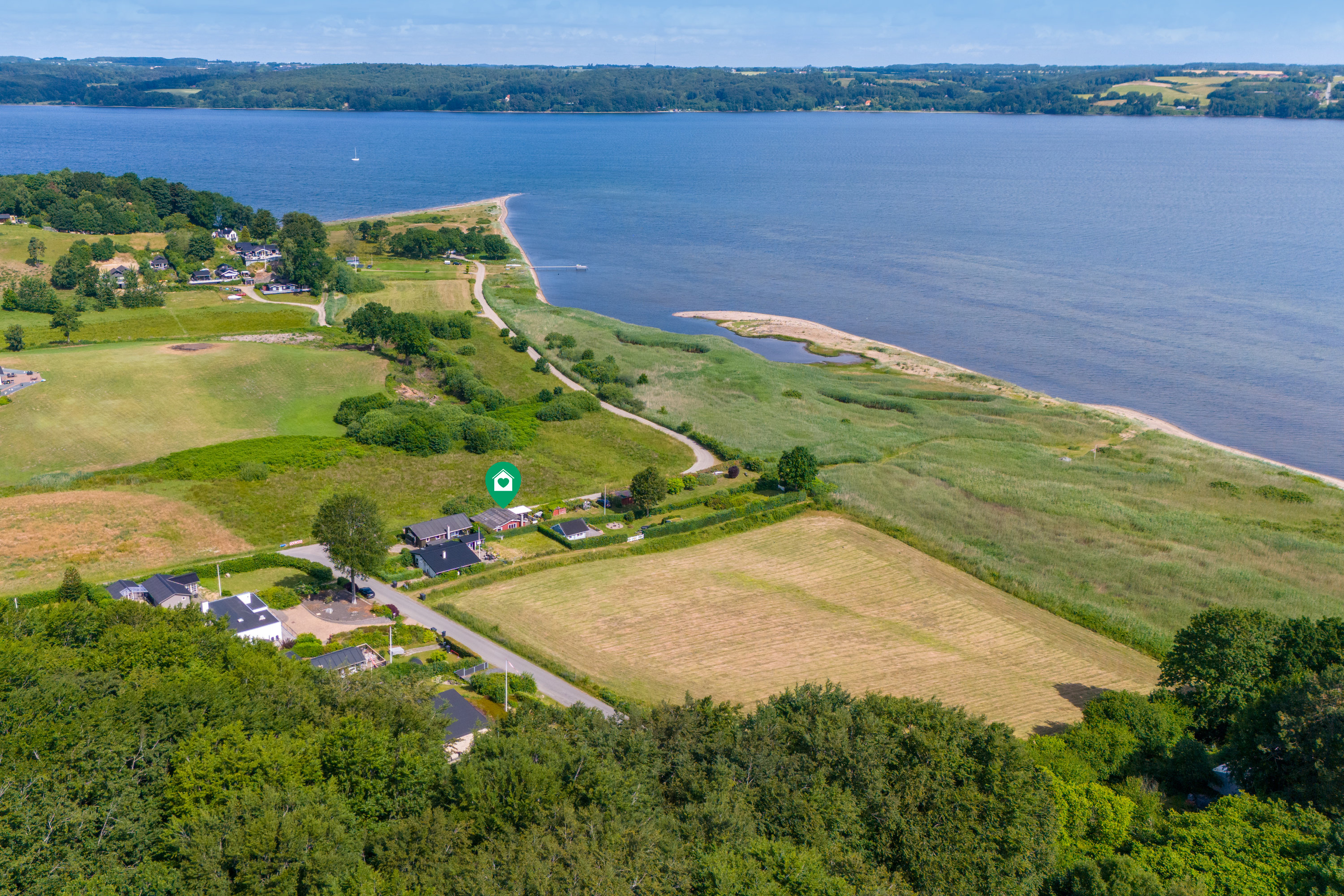 Fremhævet luftfoto billede i fuldskærmstilstand. Billede af Lodsvej 114, Sellerup Strand, 7080 Børkop