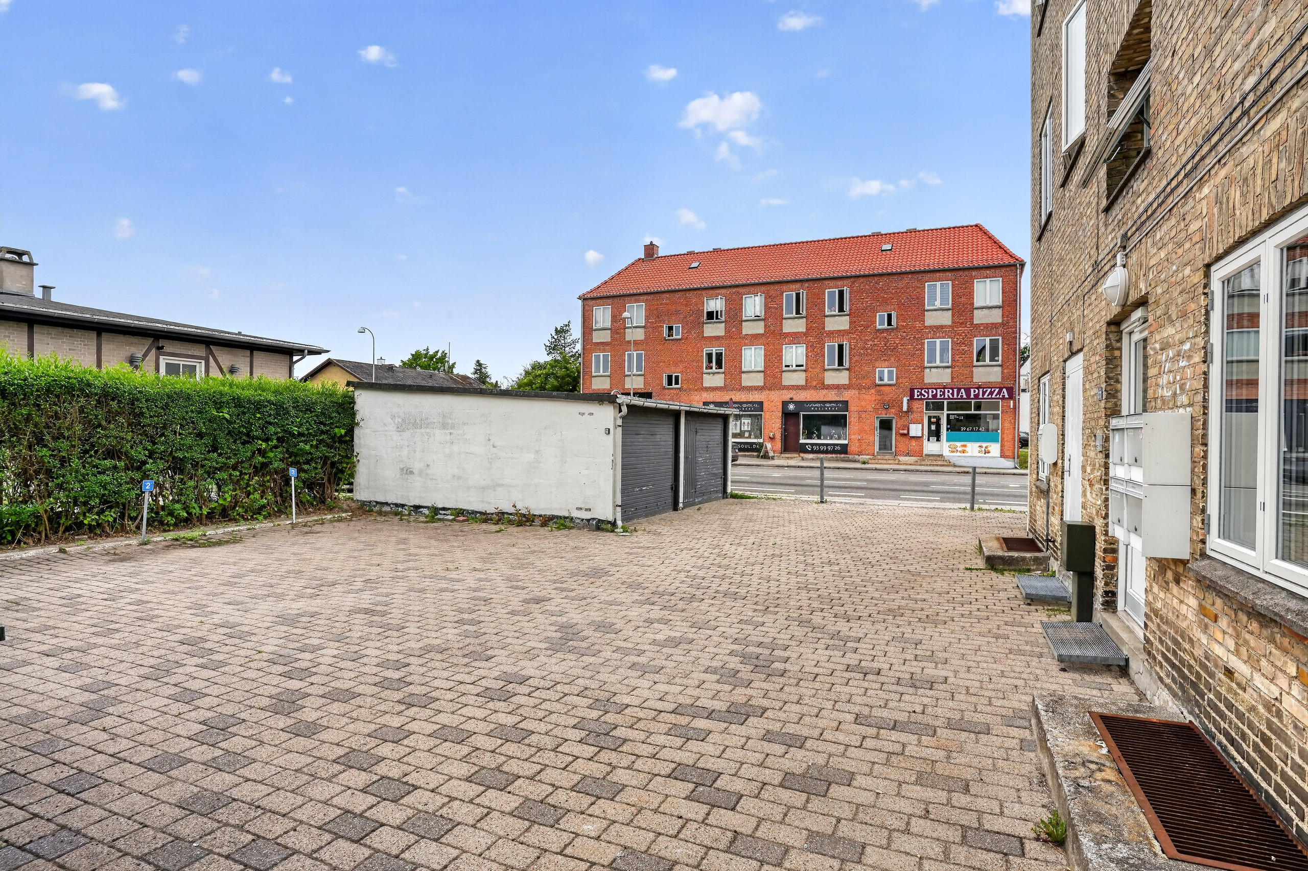 Fremhævet garage billede i fuldskærmstilstand. Billede af Buddinge Hovedgade 163, st. tv., 2860 Søborg