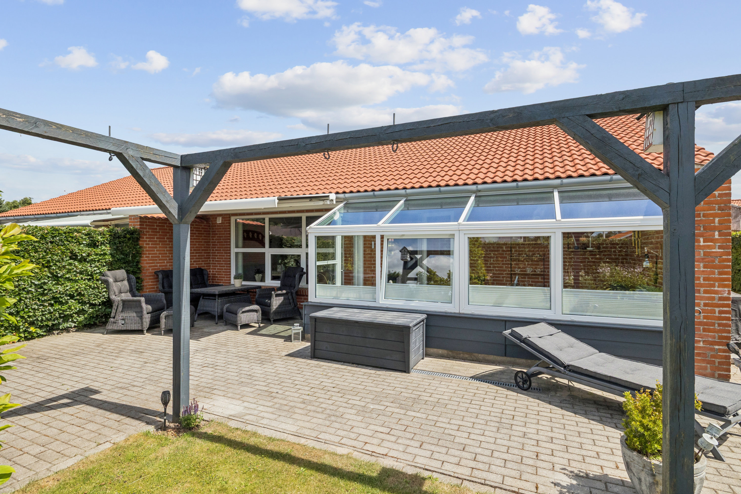 Fremhævet terrasse billede i fuldskærmstilstand. Billede af Østparken 16, Valsgård, 9500 Hobro