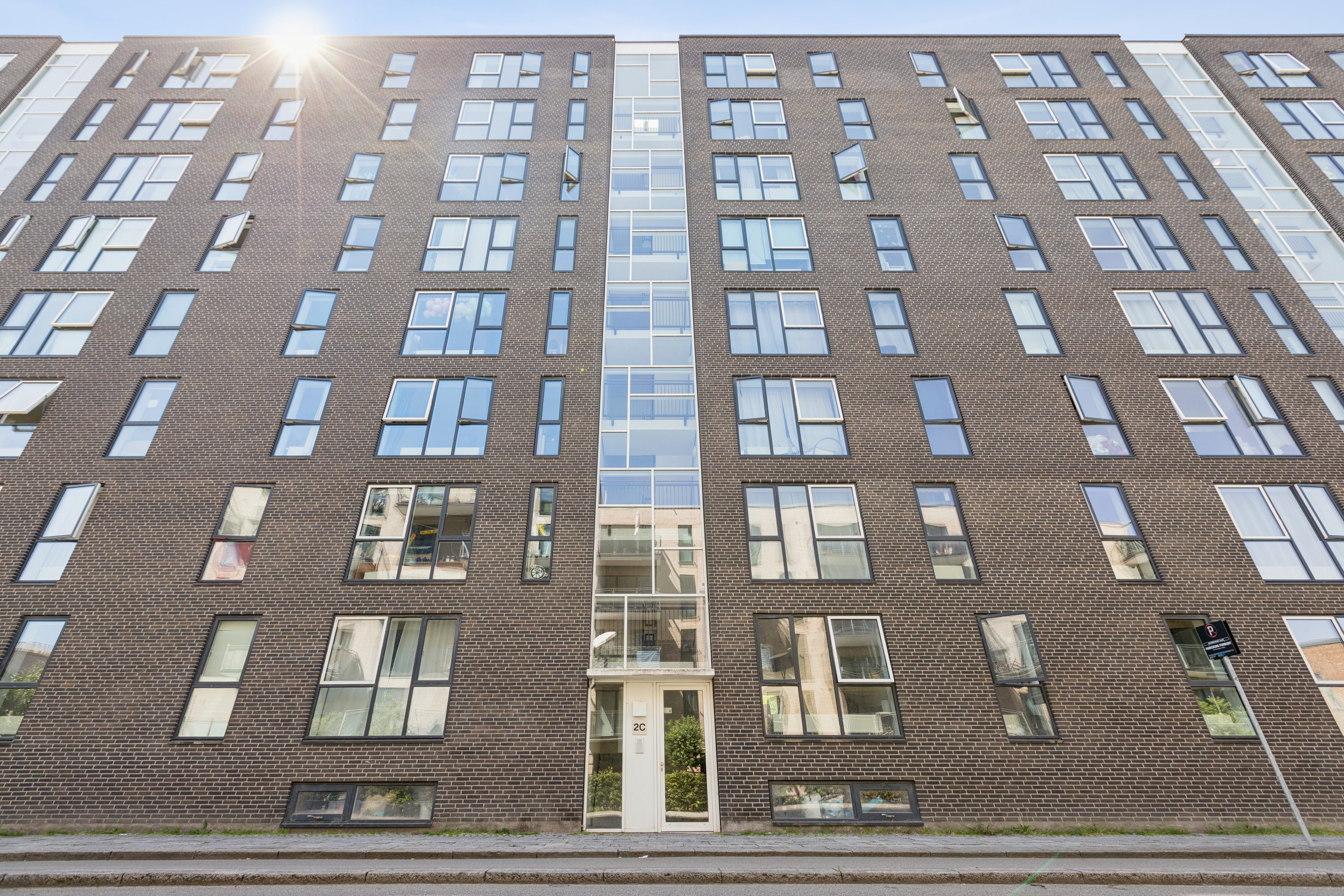 Fremhævet andet billede i fuldskærmstilstand. Billede af C.F. Møllers Allé 2C, 7. th., 2300 København S