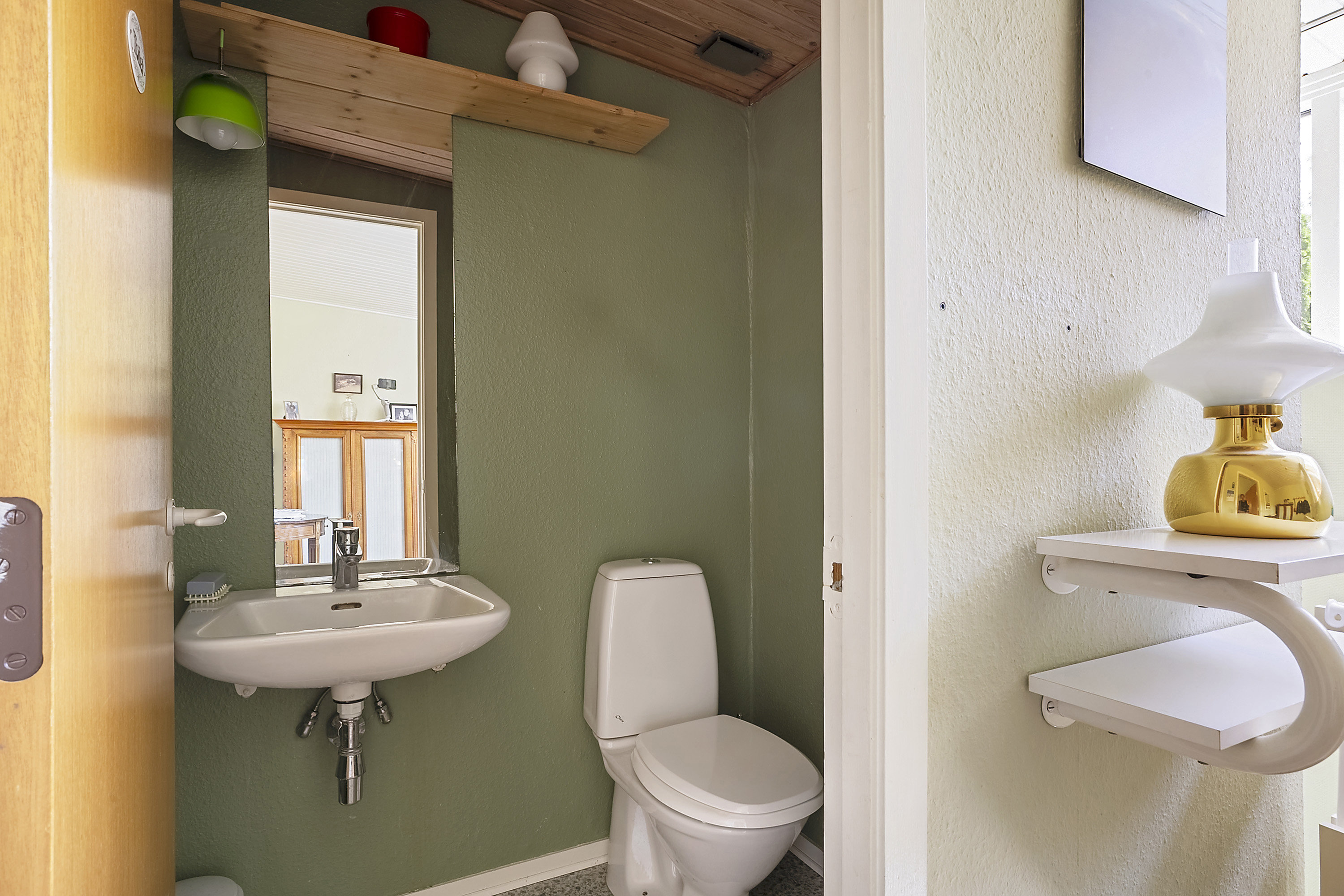 Fremhævet toilet billede i fuldskærmstilstand. Billede af Nørreled 36, Bramdrupdam, 6000 Kolding