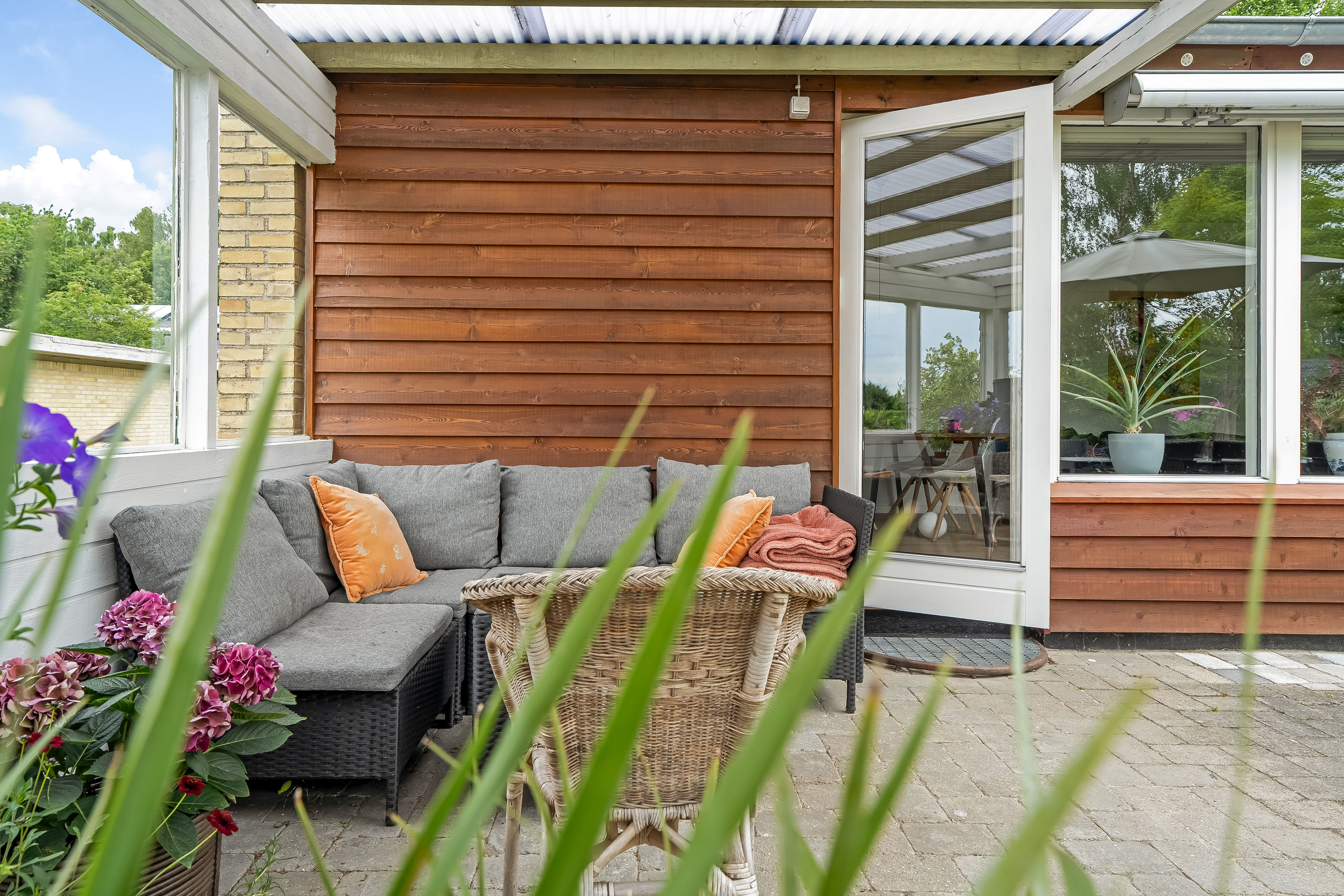Fremhævet terrasse billede i fuldskærmstilstand. Billede af Skovledet 138, 3400 Hillerød