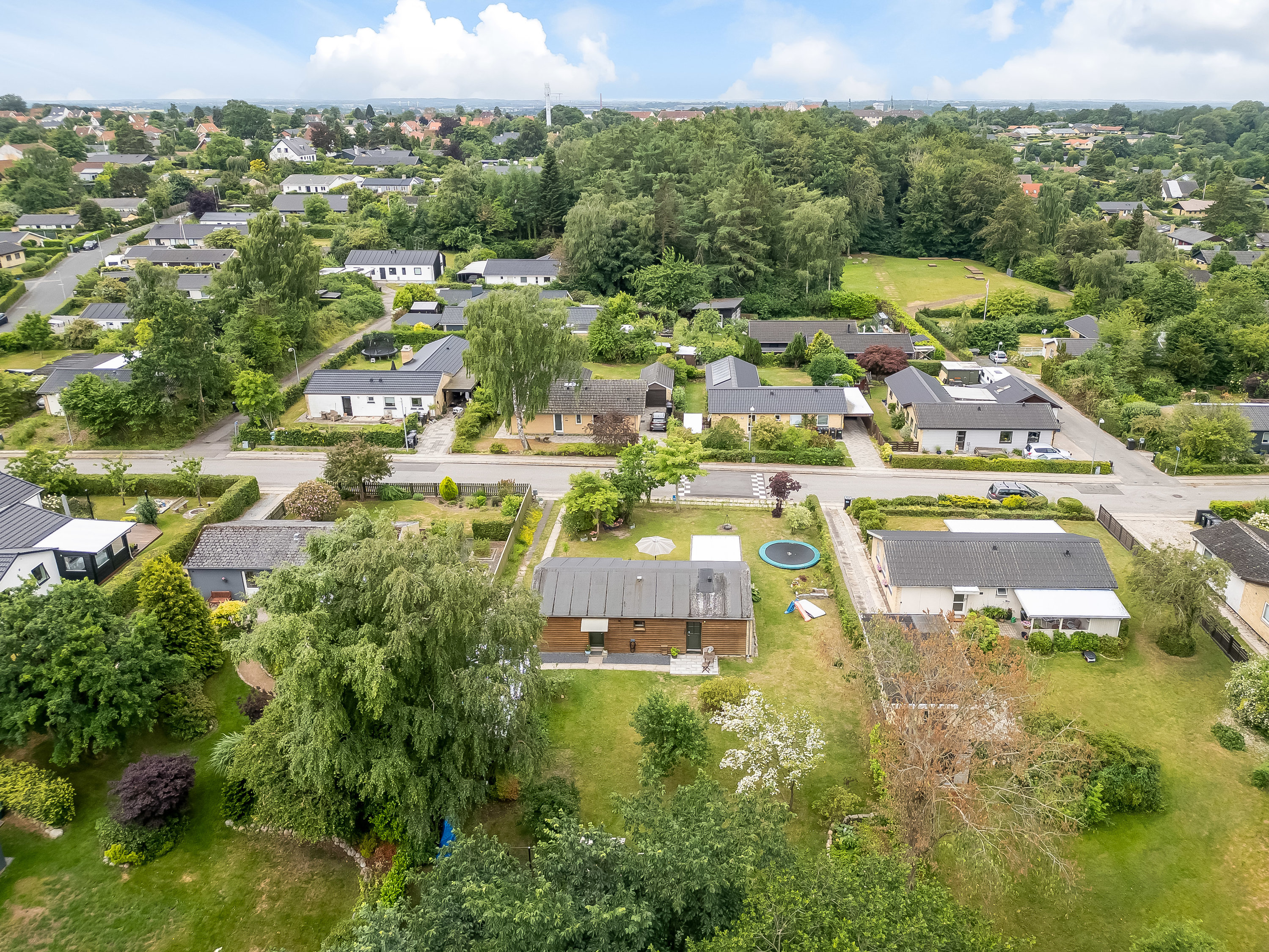 Fremhævet luftfoto billede i fuldskærmstilstand. Billede af Skovledet 138, 3400 Hillerød