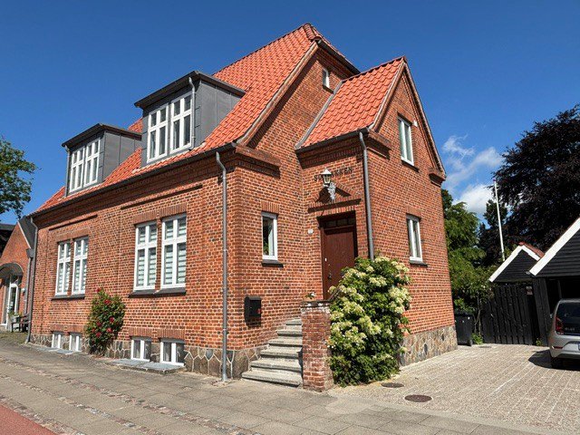 Fremhævet  billede i fuldskærmstilstand. Billede af Sønder Alle 22, 7500 Holstebro