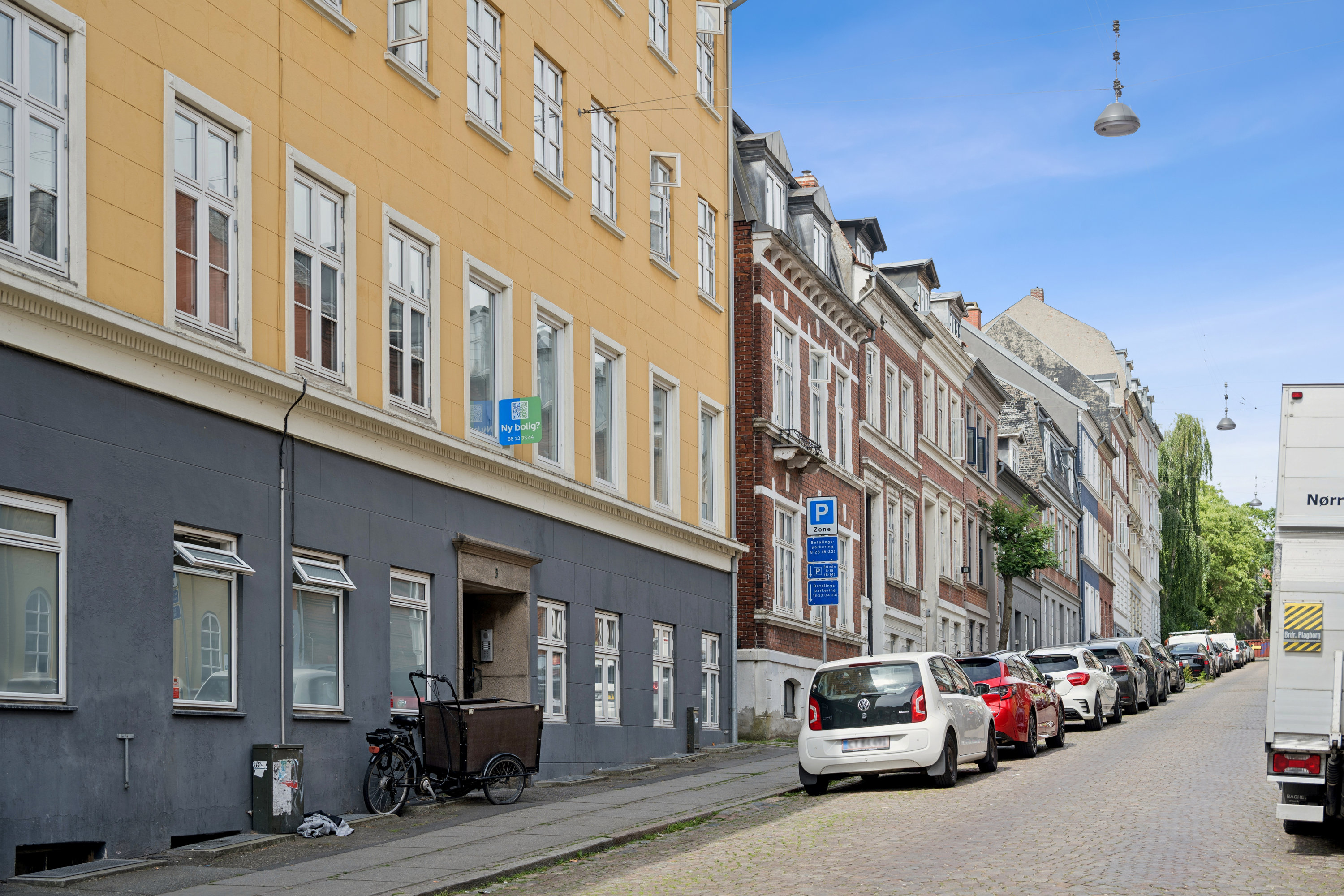 Fremhævet andet billede i fuldskærmstilstand. Billede af Hjelmensgade 3, 1. tv., 8000 Aarhus C