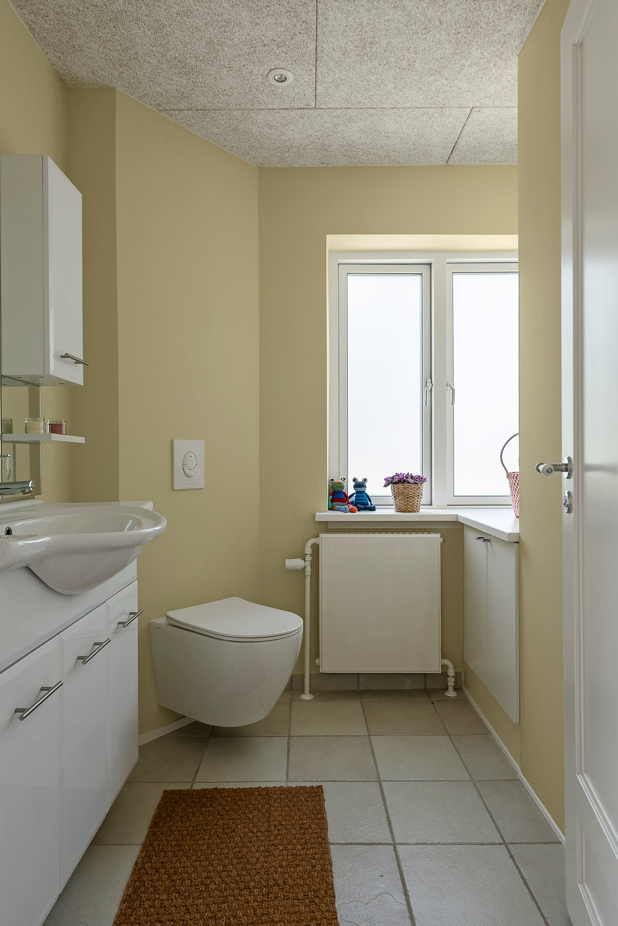 Fremhævet toilet, stueplan billede i fuldskærmstilstand. Billede af Lavløkkevej 2, Trøstrup, 5210 Odense NV