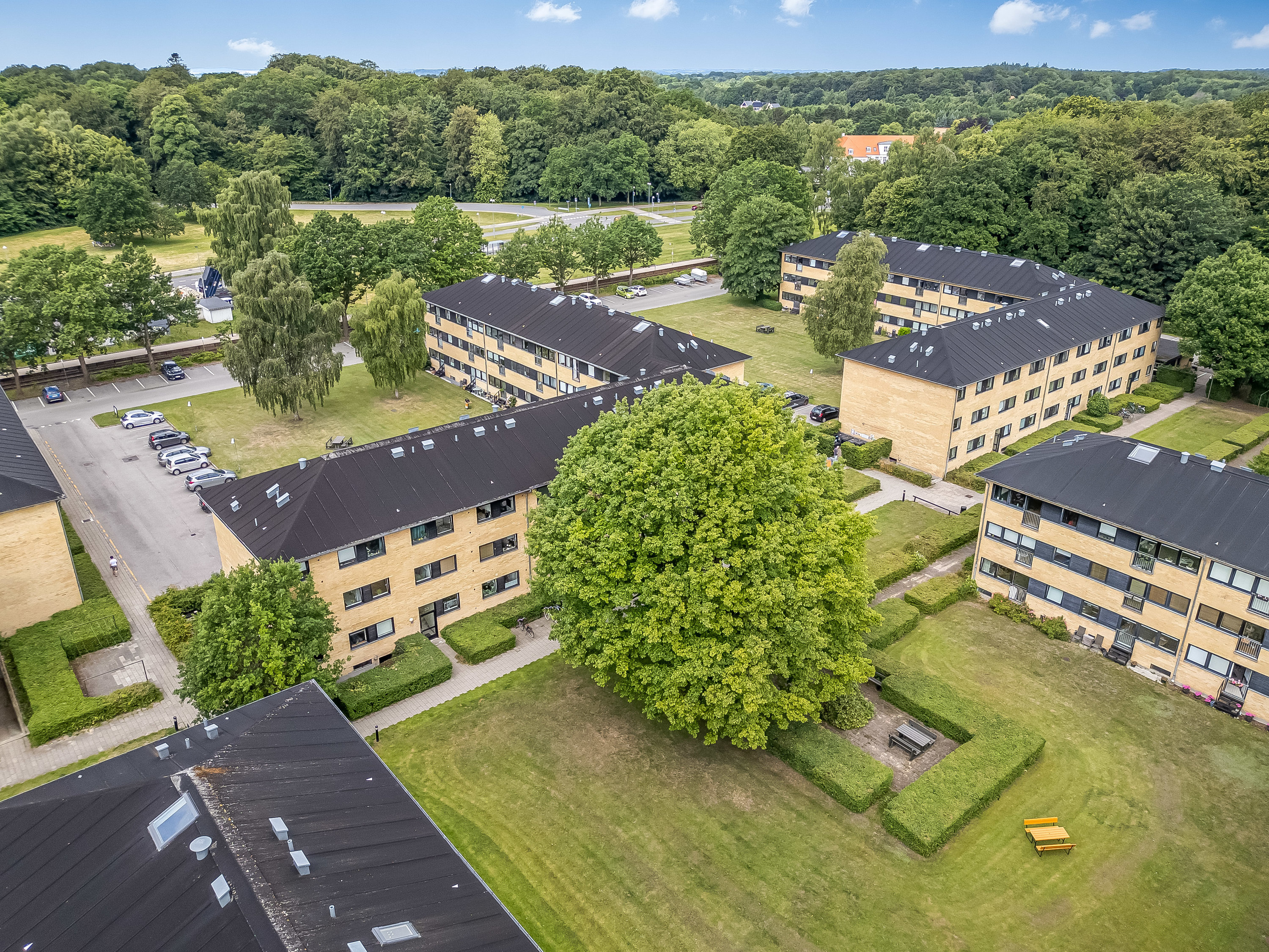 Fremhævet andet billede i fuldskærmstilstand. Billede af Gl. Holmegårdsvej 33, 2. th., 3400 Hillerød