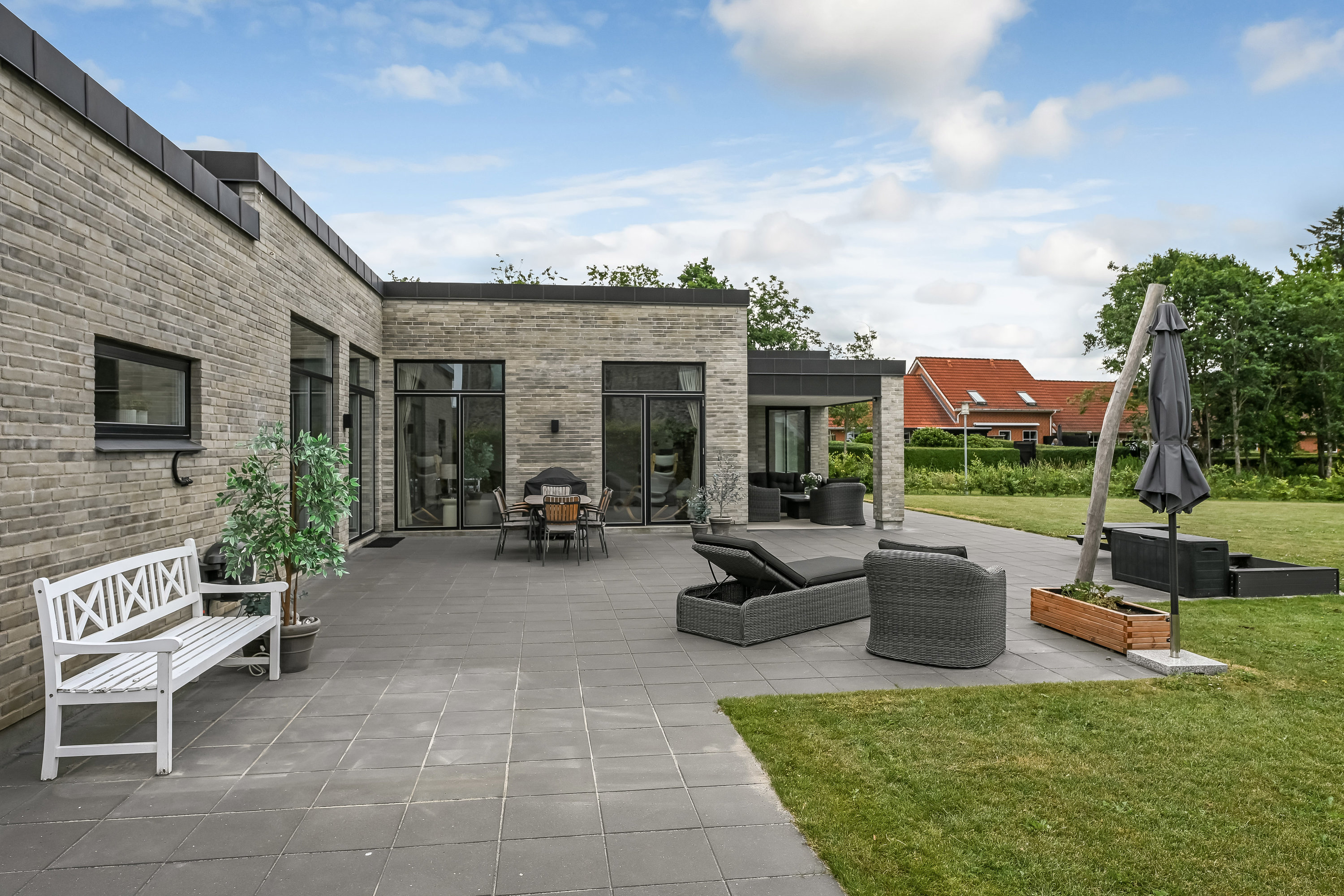 Fremhævet terrasse billede i fuldskærmstilstand. Billede af Frejasvej 41, 6840 Oksbøl