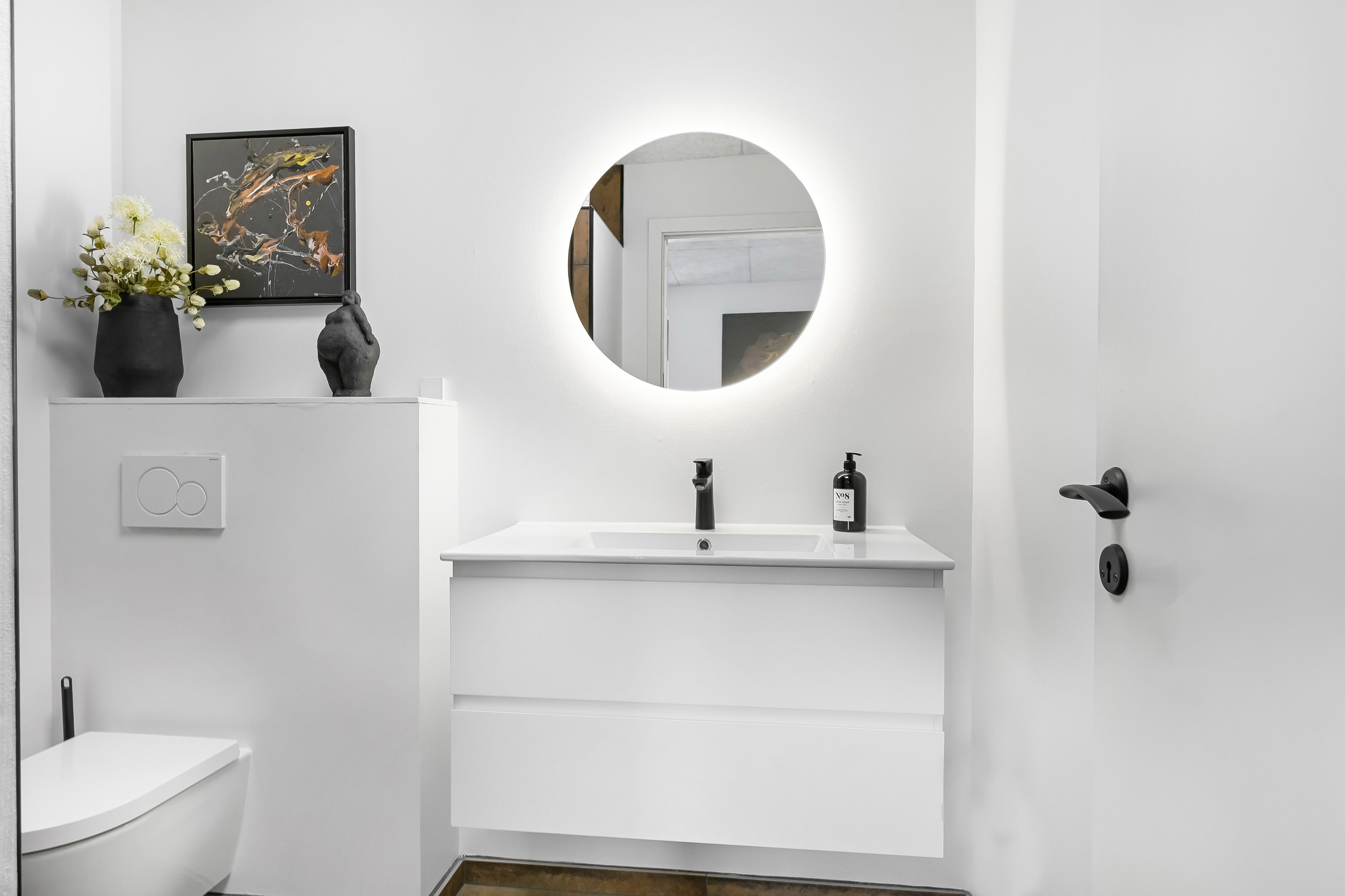 Fremhævet toilet billede i fuldskærmstilstand. Billede af Fortuna Alle 76, 6705 Esbjerg Ø