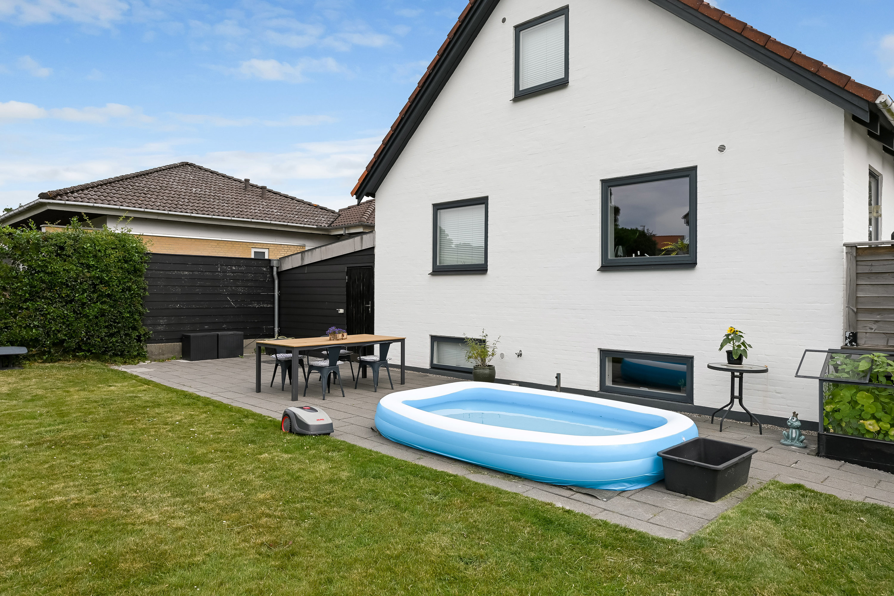 Fremhævet terrasse billede i fuldskærmstilstand. Billede af Søndergårds Alle 10, 6700 Esbjerg