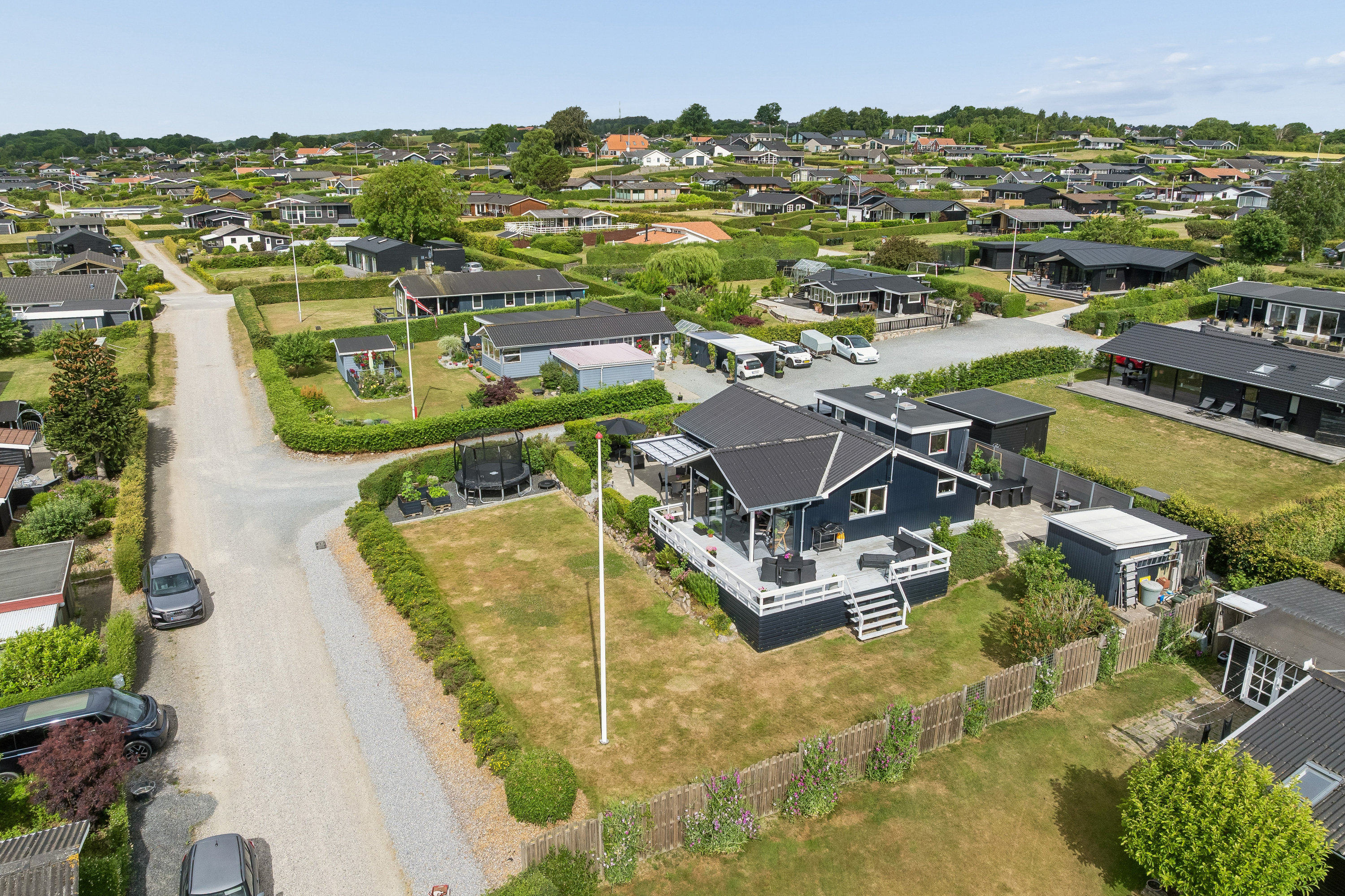 Fremhævet luftfoto billede i fuldskærmstilstand. Billede af Valmuevej 13, Følle Strand, 8410 Rønde