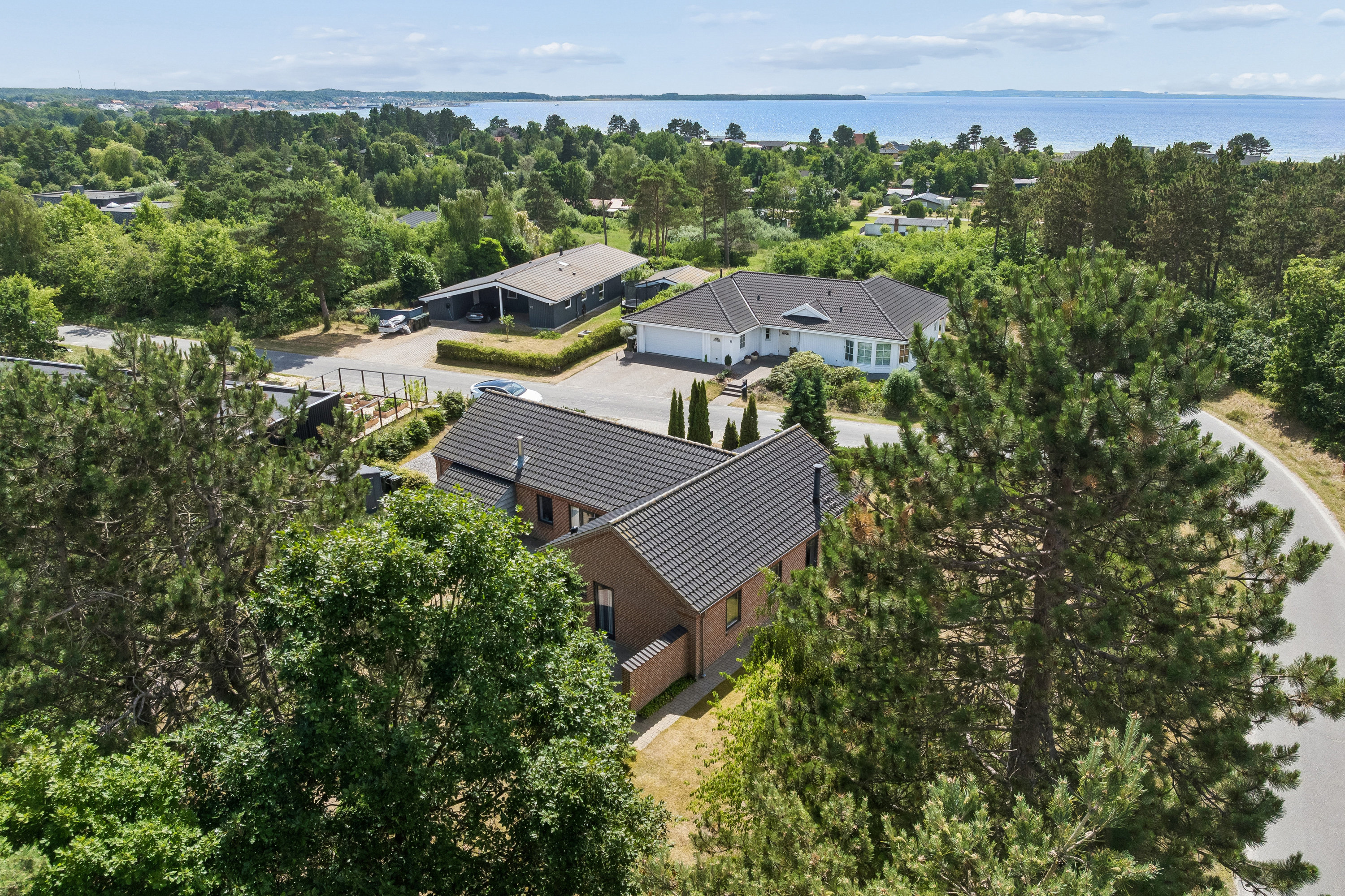 Fremhævet luftfoto billede i fuldskærmstilstand. Billede af Egsmark Høje 28, Vibæk Strand, 8400 Ebeltoft