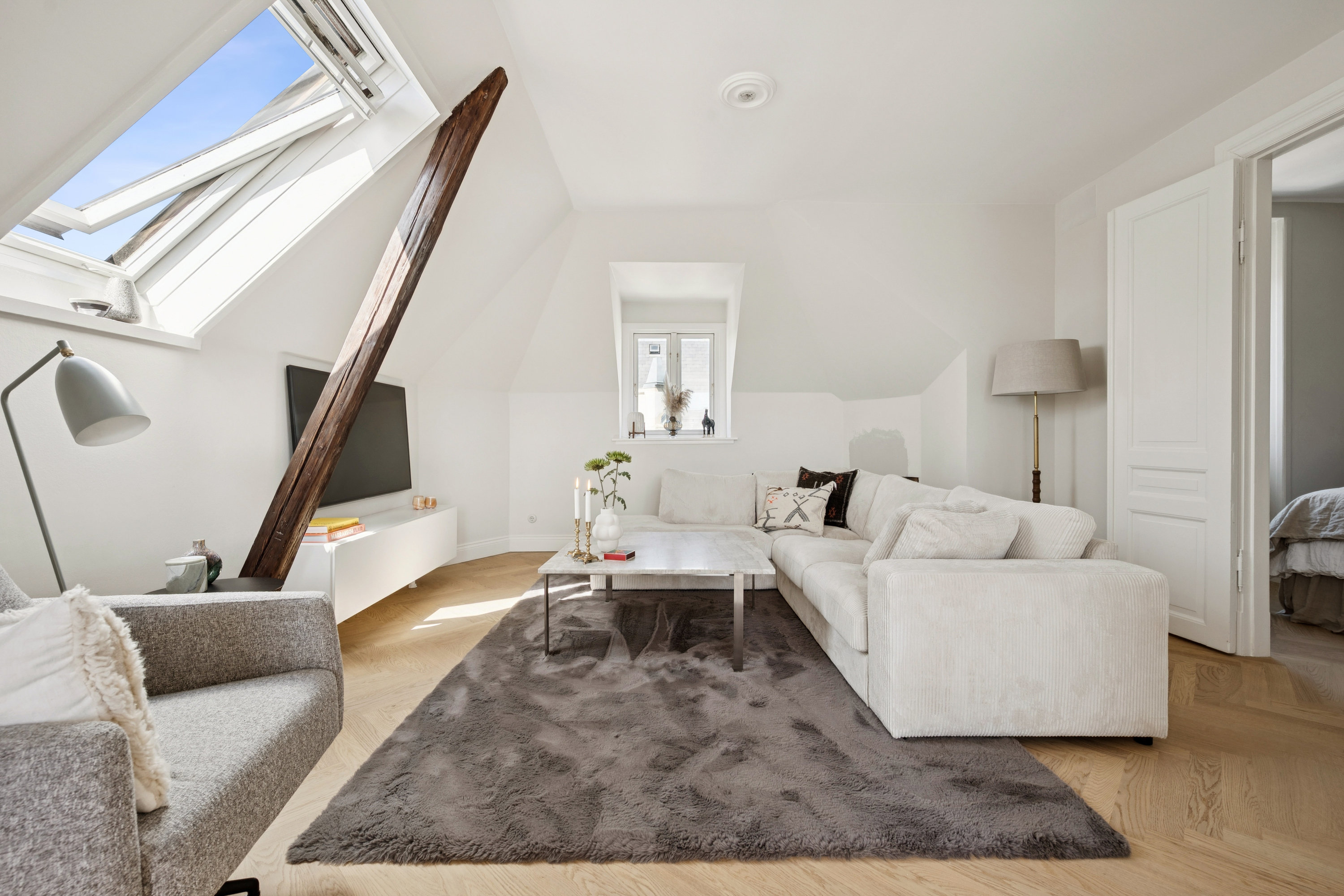 Fremhævet stue billede i fuldskærmstilstand. Billede af Madvigs Alle 4, 4. tv., 1829 Frederiksberg C