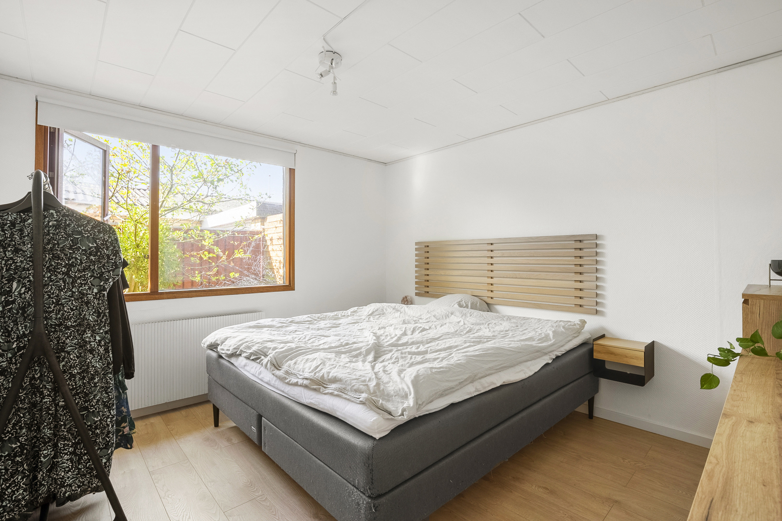 Fremhævet soveværelse billede i fuldskærmstilstand. Billede af Øderløkken 22, Seden, 5240 Odense NØ