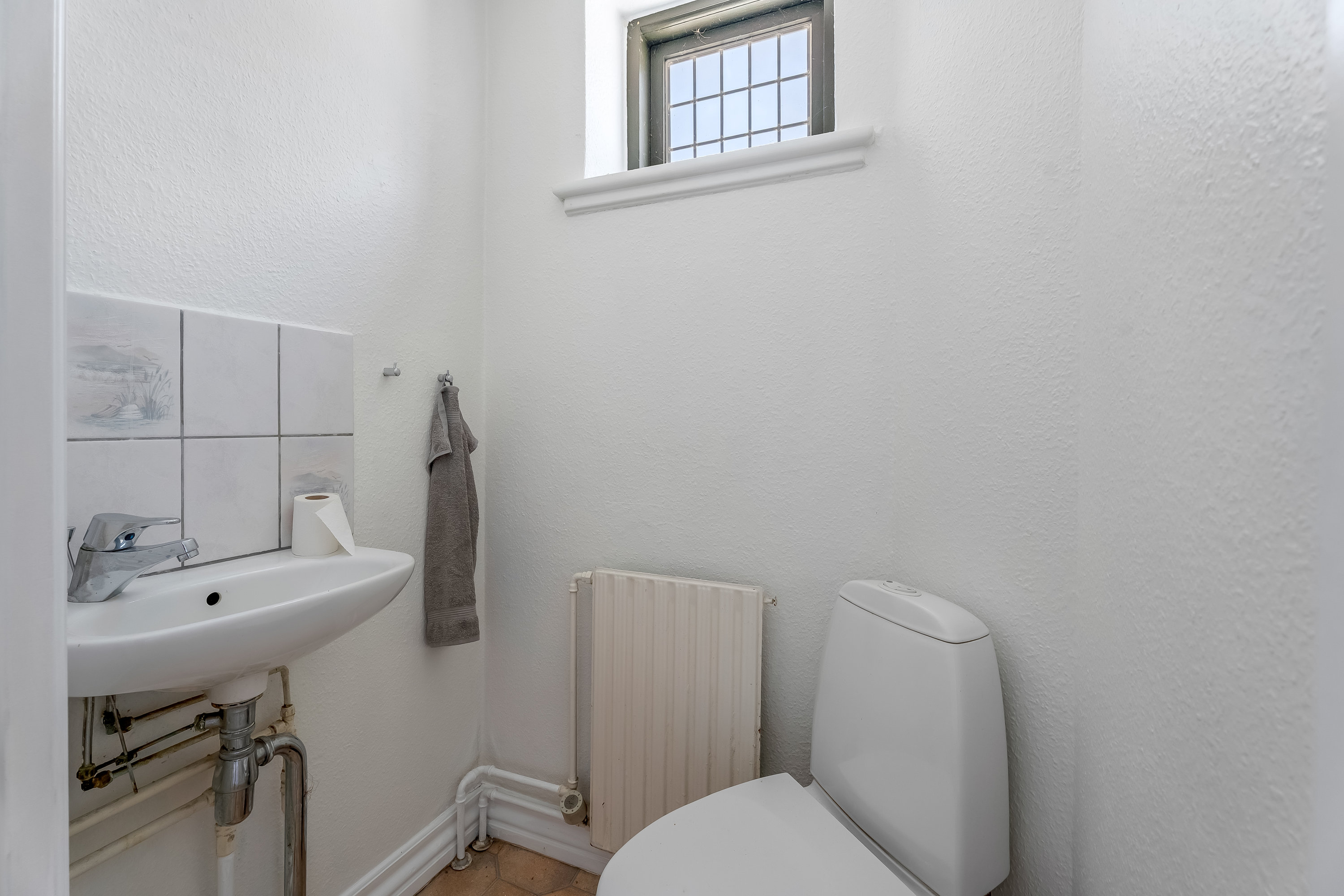 Fremhævet toilet billede i fuldskærmstilstand. Billede af Søndre Boulevard 4, 4930 Maribo