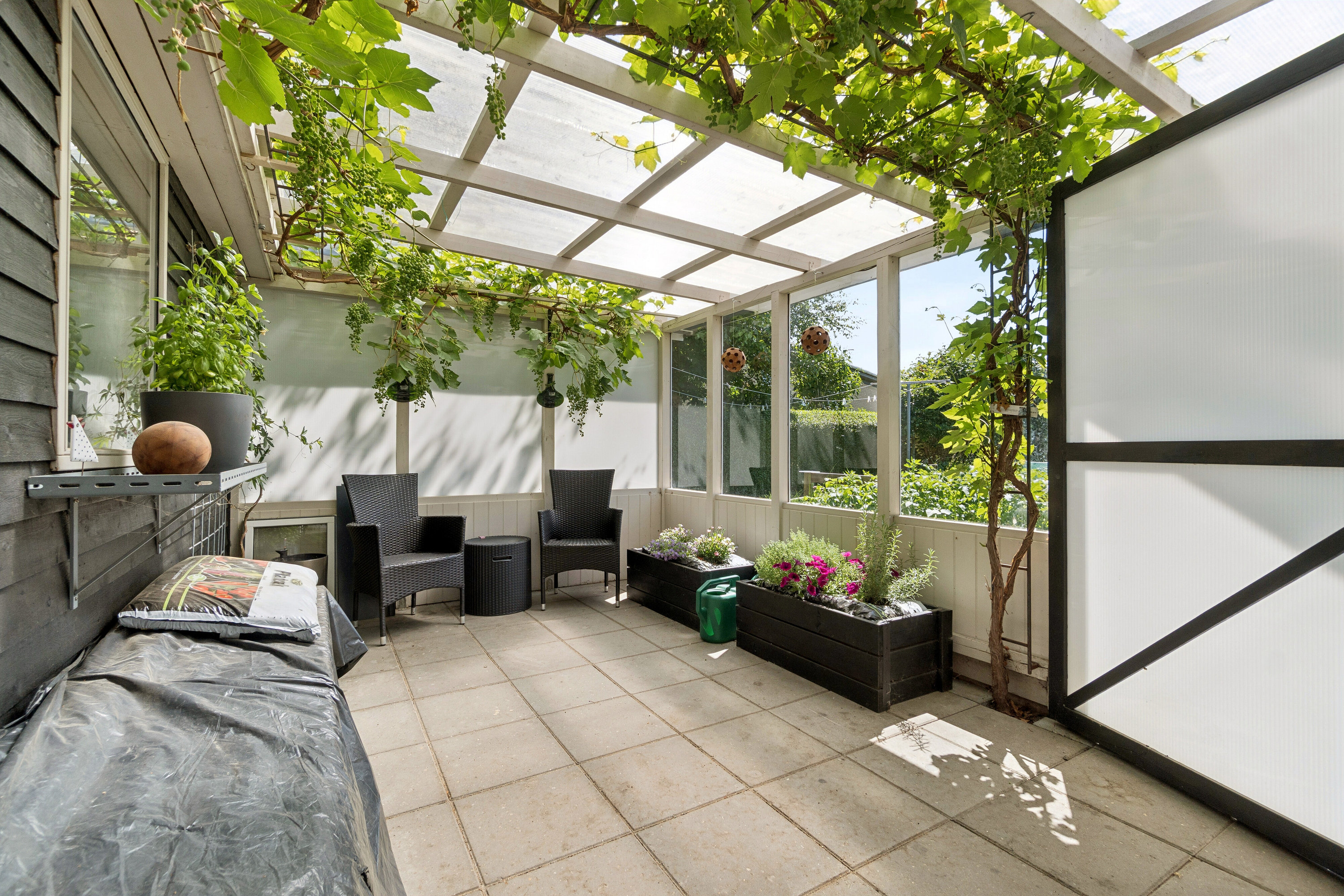 Fremhævet overdækket terrasse billede i fuldskærmstilstand. Billede af Åkandevej 4, 7755 Bedsted Thy