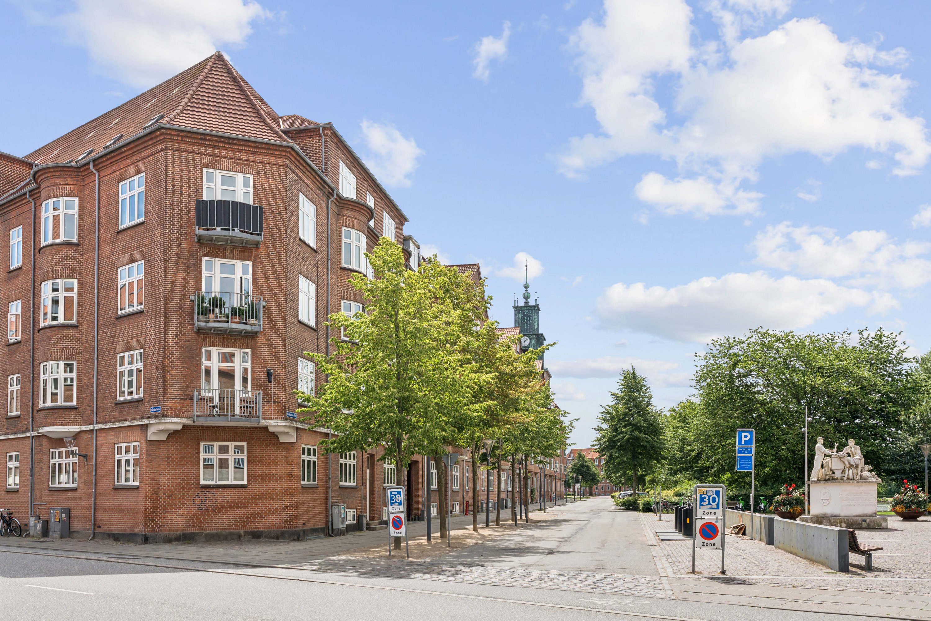 Fremhævet andet billede i fuldskærmstilstand. Billede af Teglværks Alle 1, 3. th., 9000 Aalborg