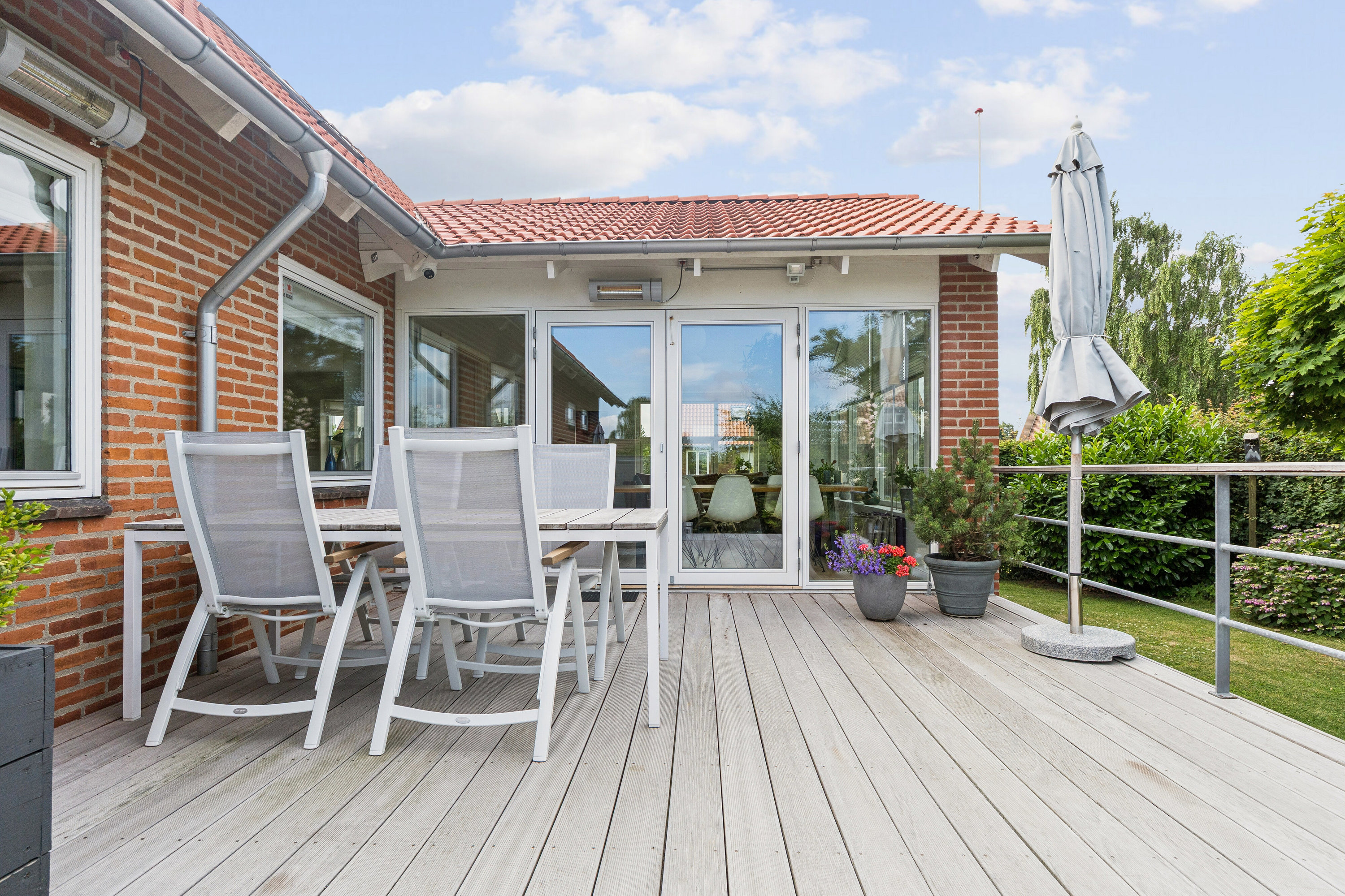 Fremhævet terrasse billede i fuldskærmstilstand. Billede af Ejbyvej 14, 8270 Højbjerg