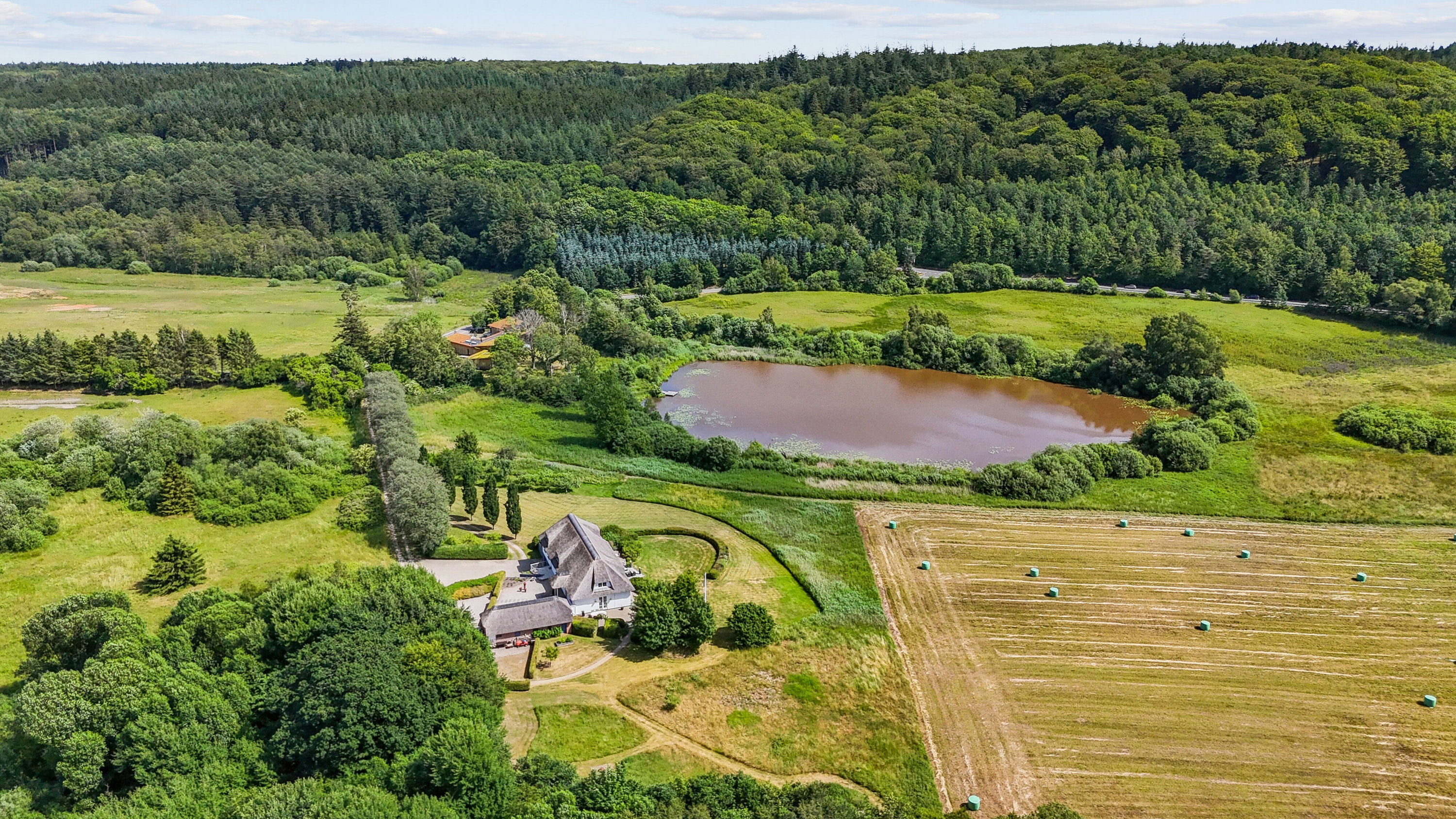 Fremhævet luftfoto billede i fuldskærmstilstand. Billede af Funderholmevej 76, Funderholme, 8600 Silkeborg