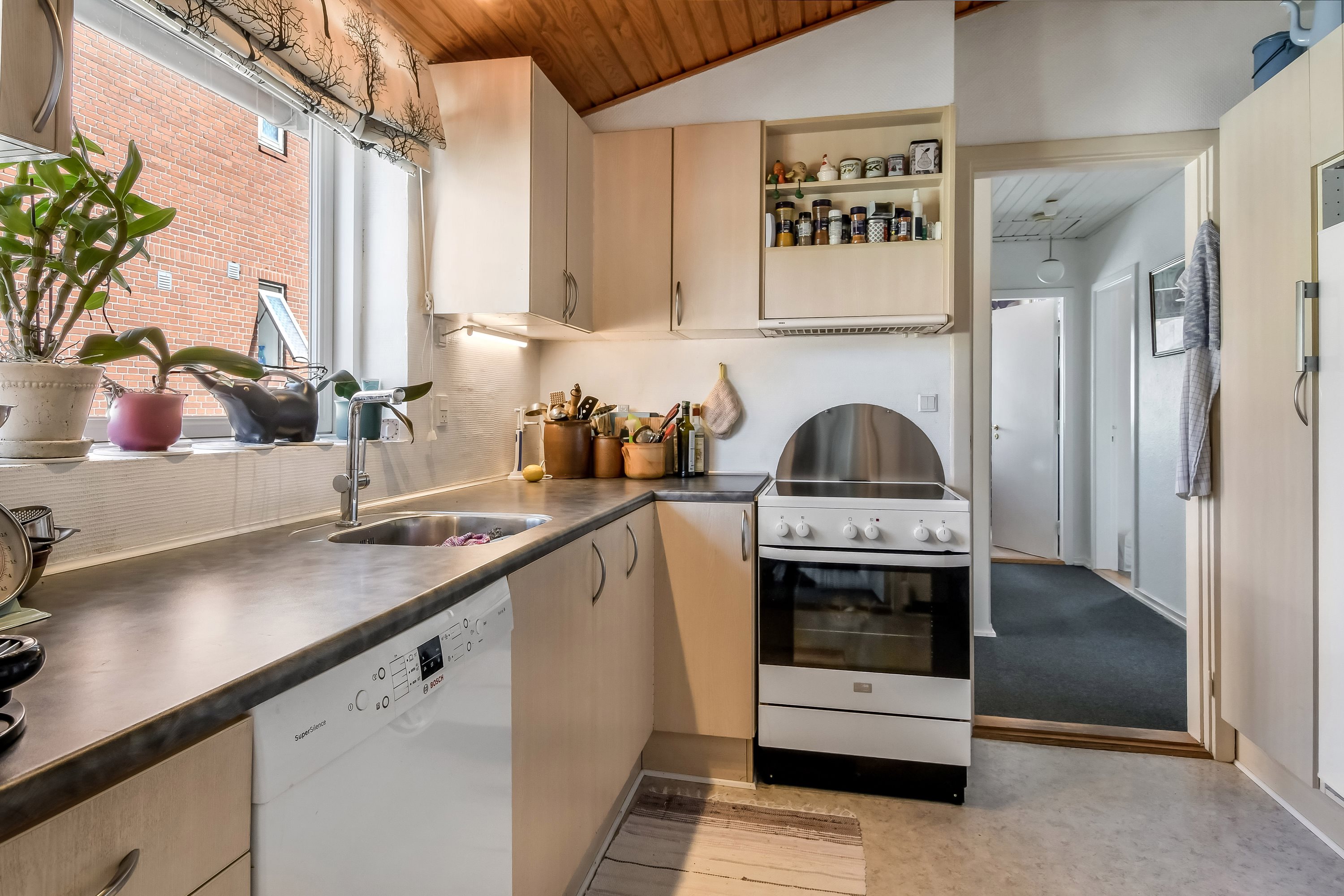 Fremhævet køkken billede i fuldskærmstilstand. Billede af Langgade 22, 7600 Struer