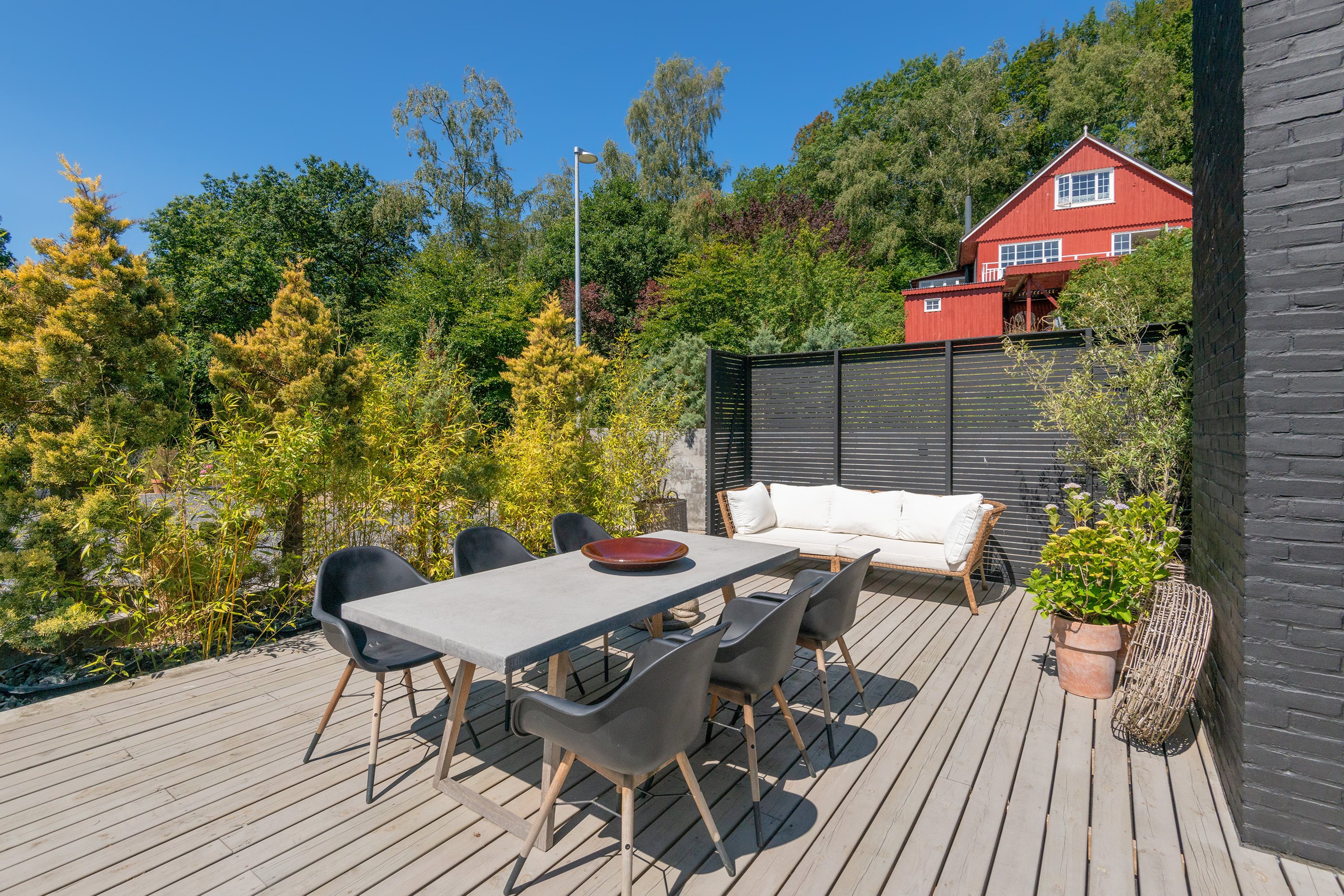 Fremhævet terrasse billede i fuldskærmstilstand. Billede af Ravnsbjergvej 44, 8800 Viborg