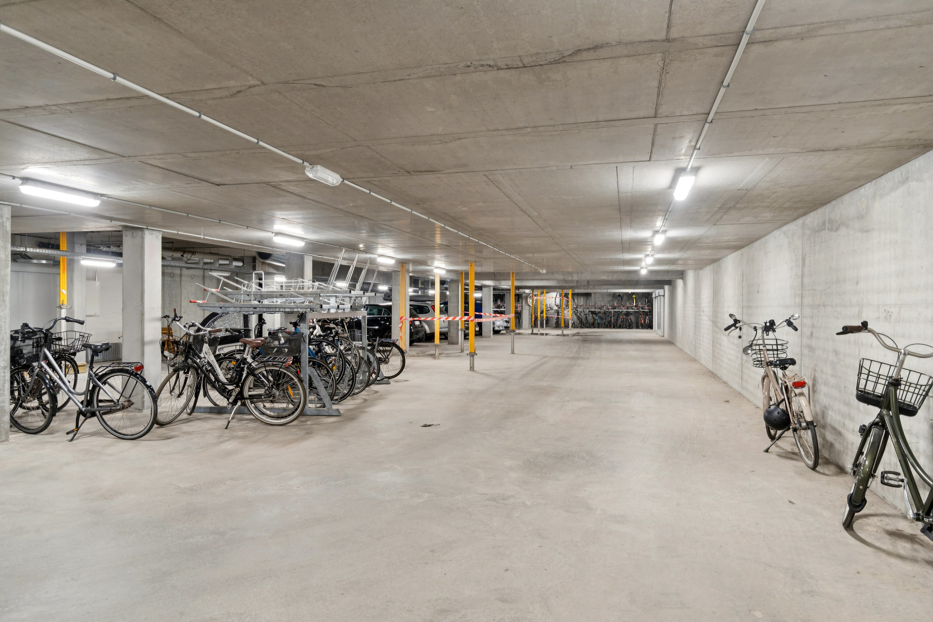 Fremhævet garage billede i fuldskærmstilstand. Billede af Ved Amagerbanen 31B, 2. 1., 2300 København S