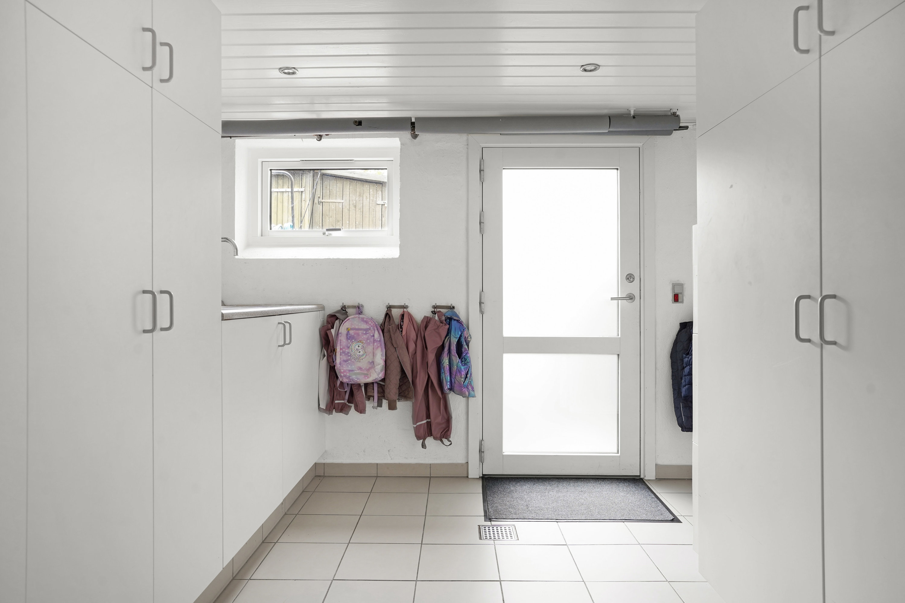 Fremhævet entré billede i fuldskærmstilstand. Billede af Erholmvænget 27, 5230 Odense M