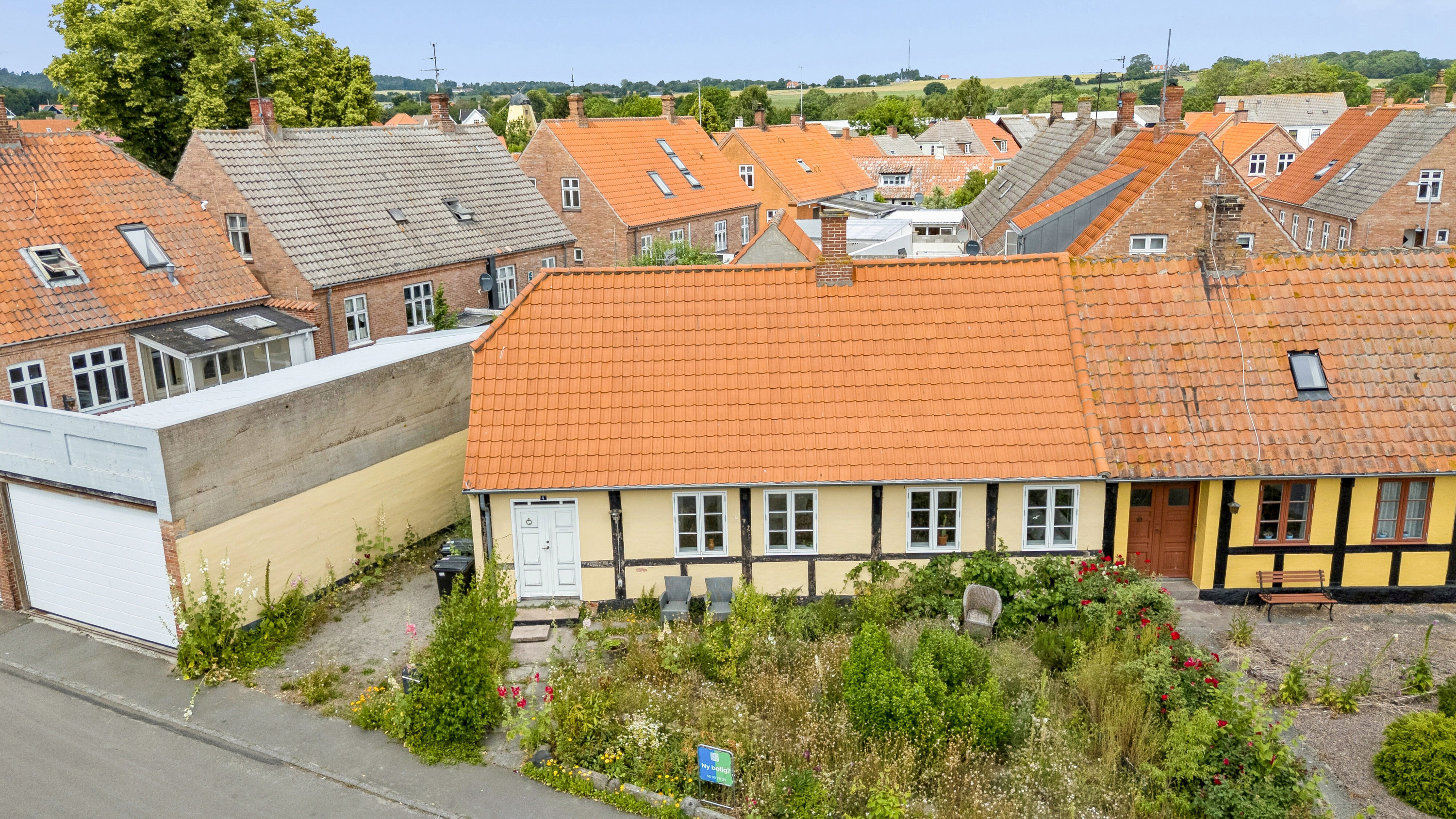 Fremhævet luftfoto billede i fuldskærmstilstand. Billede af Julestuen 4, 3730 Nexø